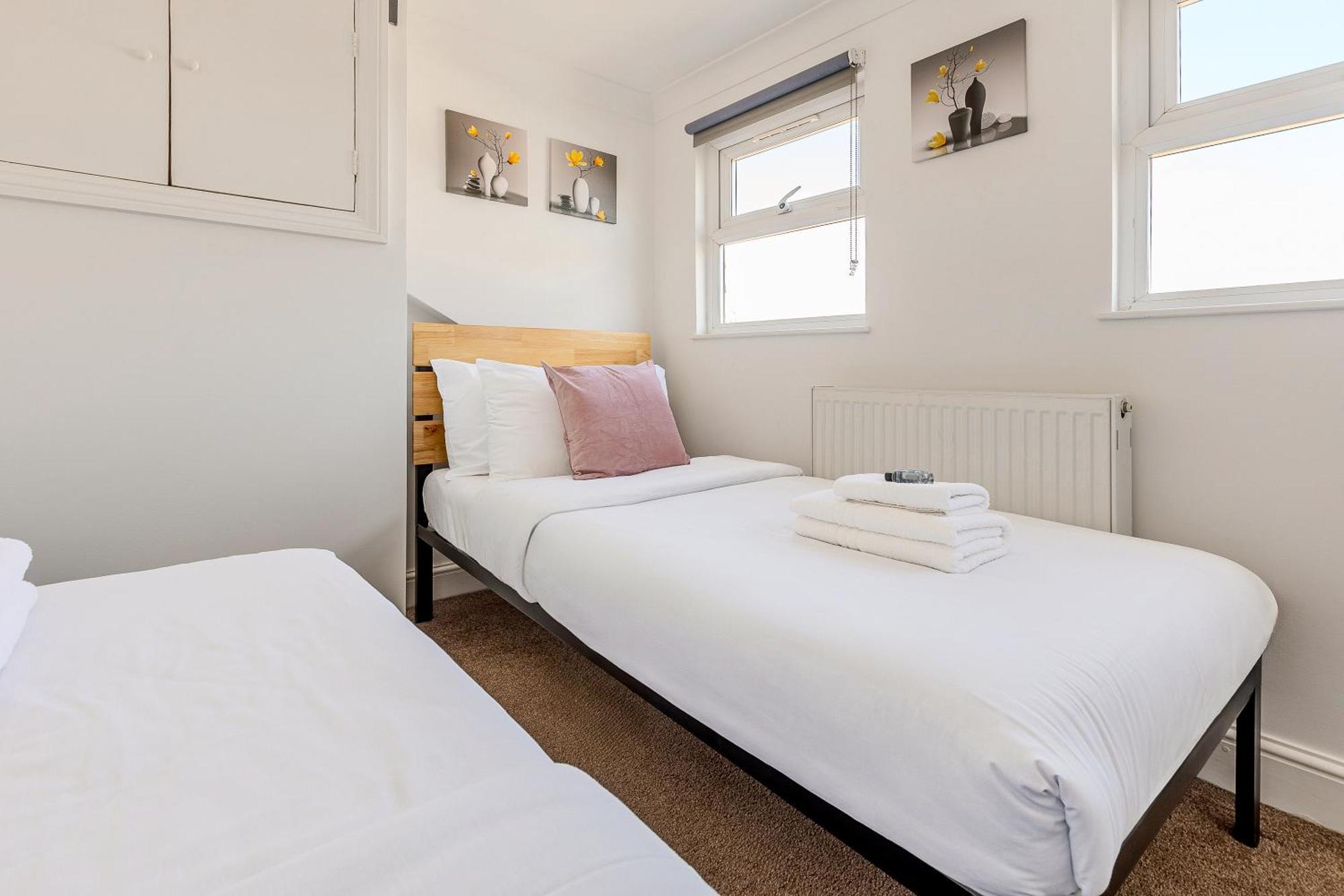Bright 2br Flat, Forest Gate, East Apartment