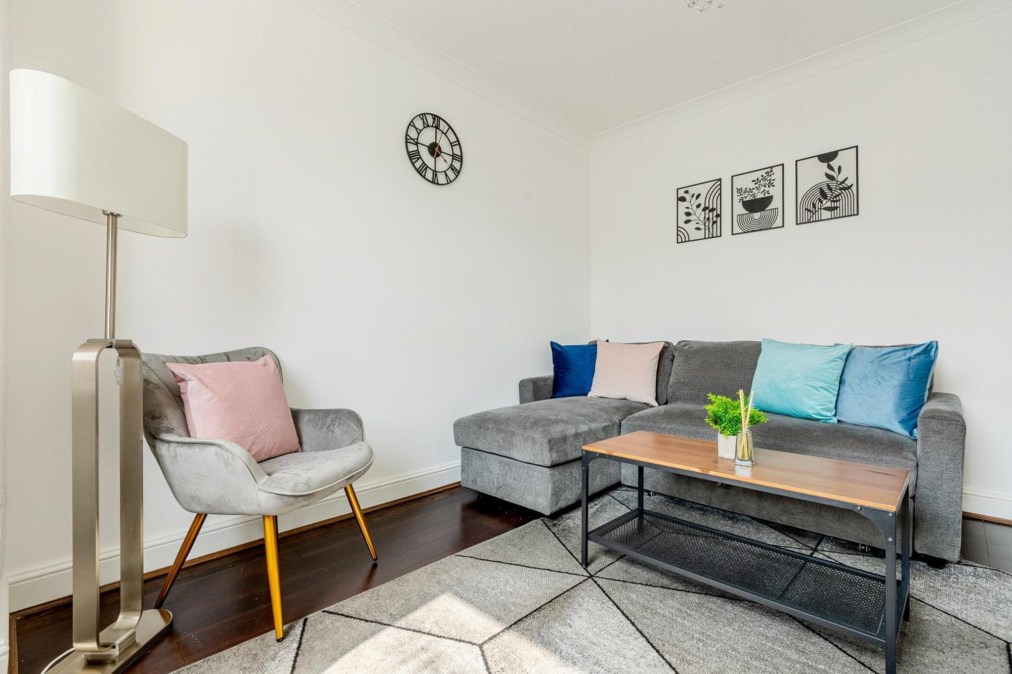 Bright 2br Flat, Forest Gate, East Apartment *