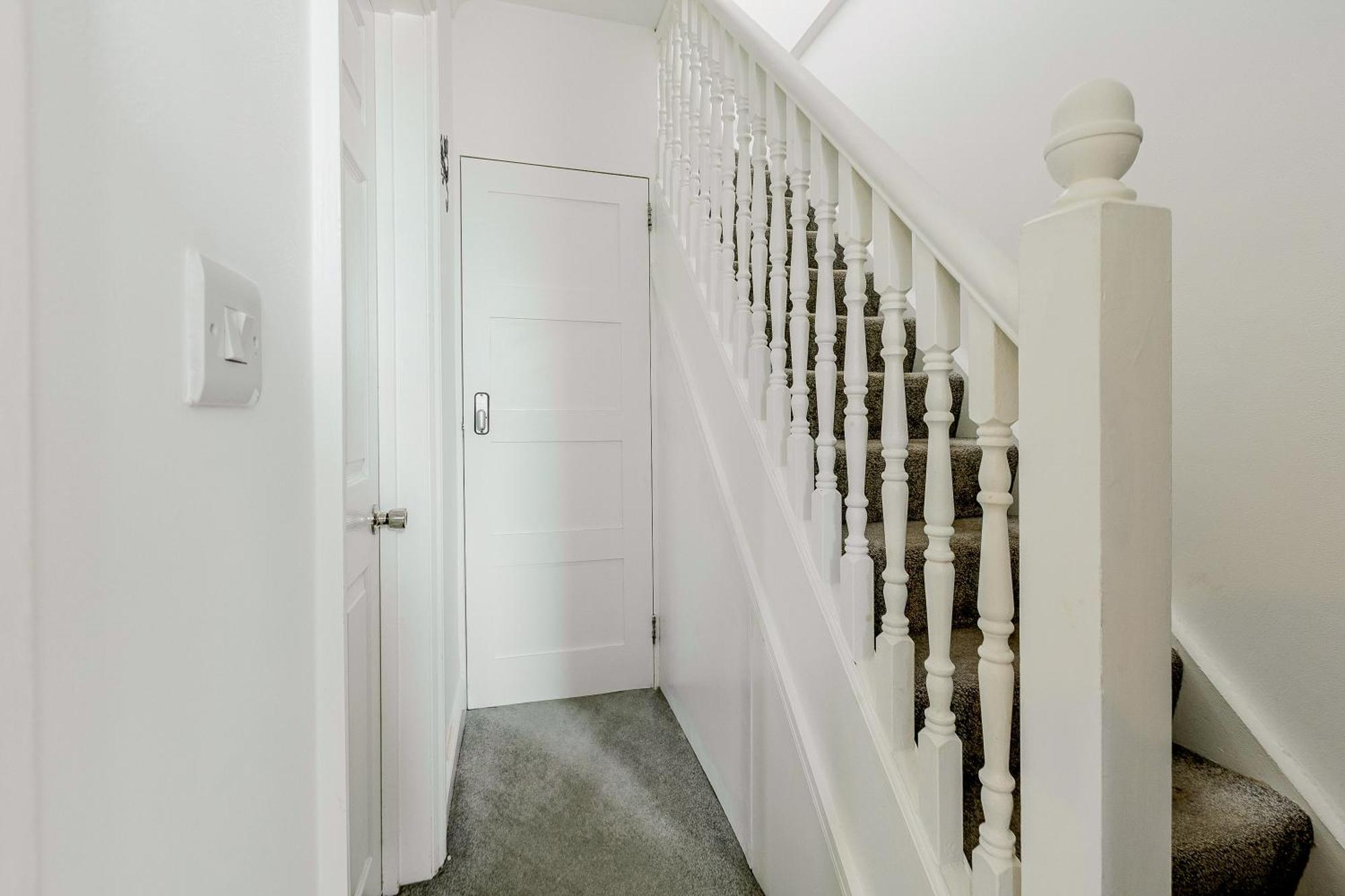 Bright 2br Flat, Forest Gate, East *