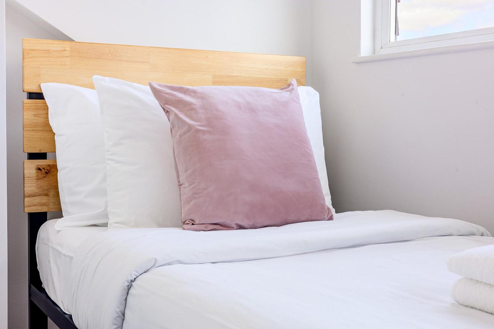 Bright 2br Flat, Forest Gate, East London