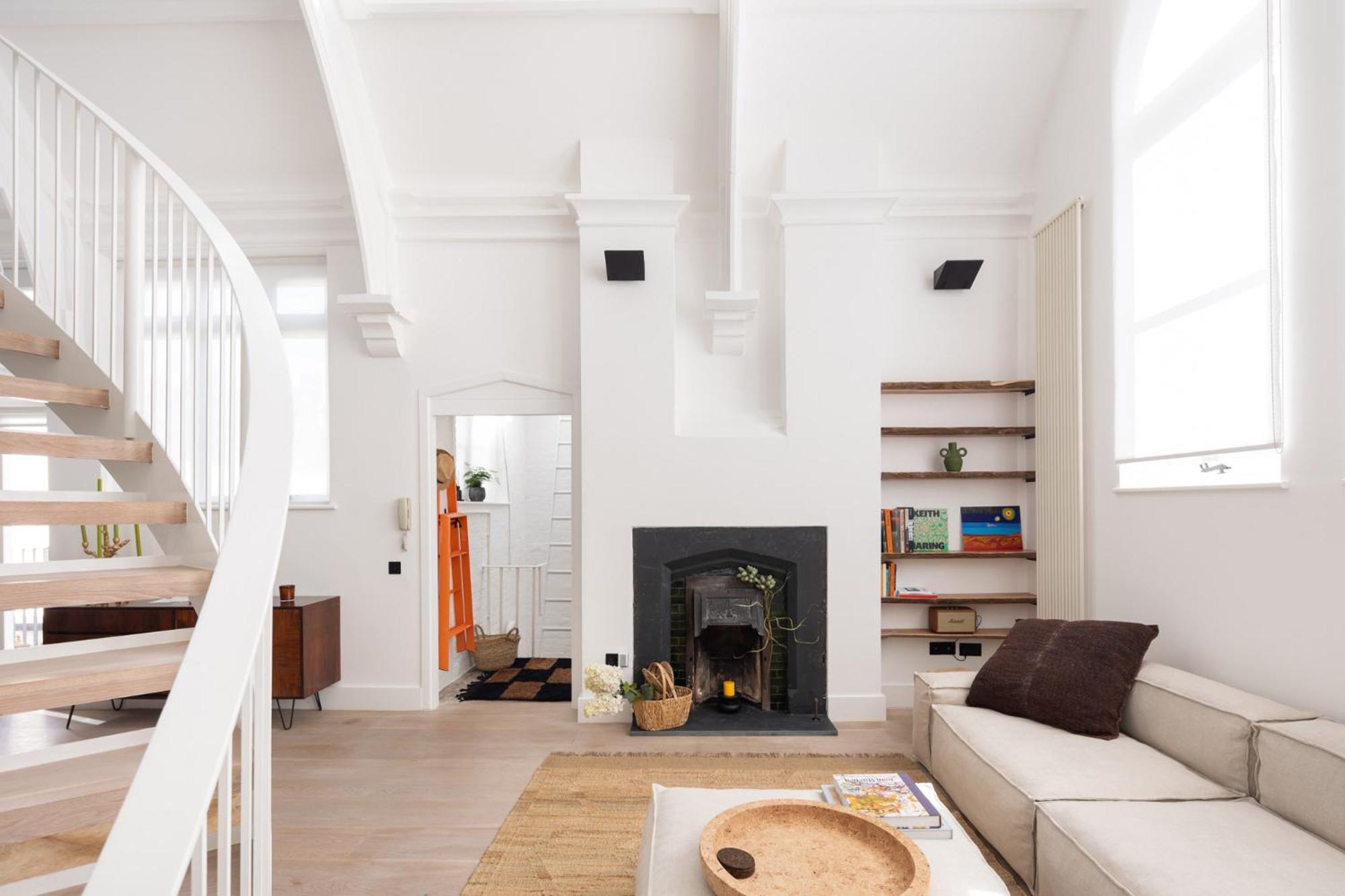 Veeve - Divine Mezzanine * Londen