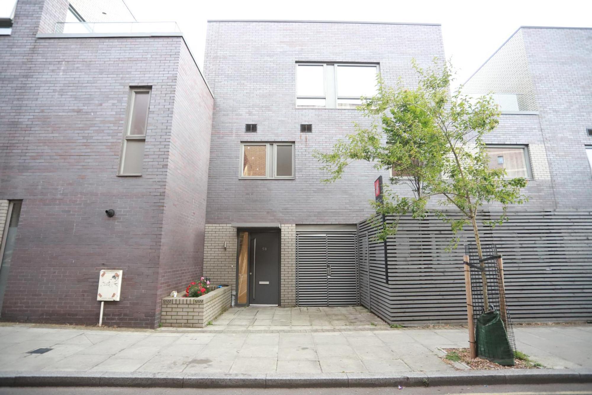 Appartement Spacious 3-story Retreat With Rooftop Terrace And Modern Amenities *