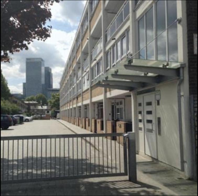 Elgin House, Poplar, E14 Kapselhotel *