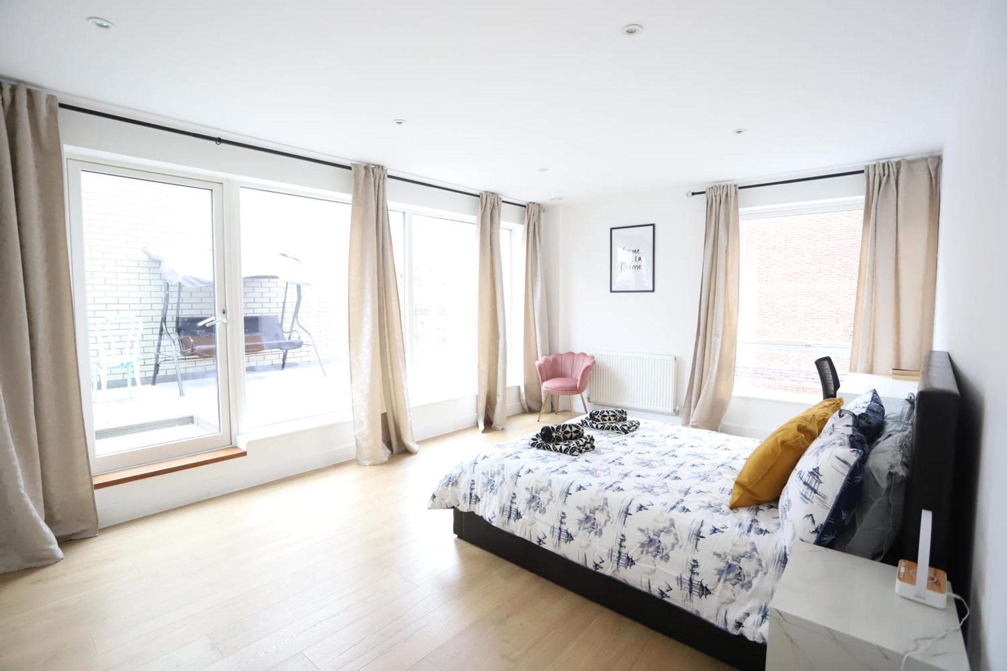 Spacious 3-story Retreat With Rooftop Terrace And Modern Amenities * Londres