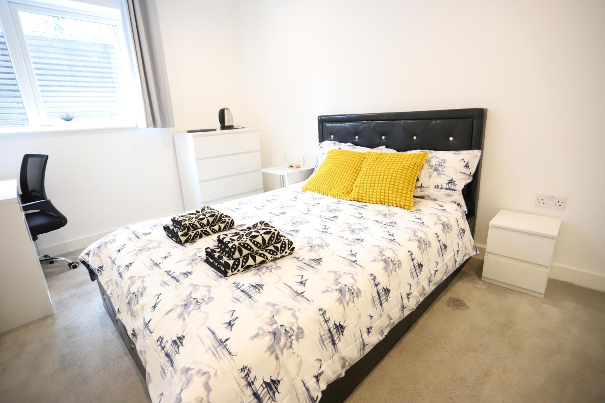 Appartement Spacious 3-story Retreat With Rooftop Terrace And Modern Amenities Londres
