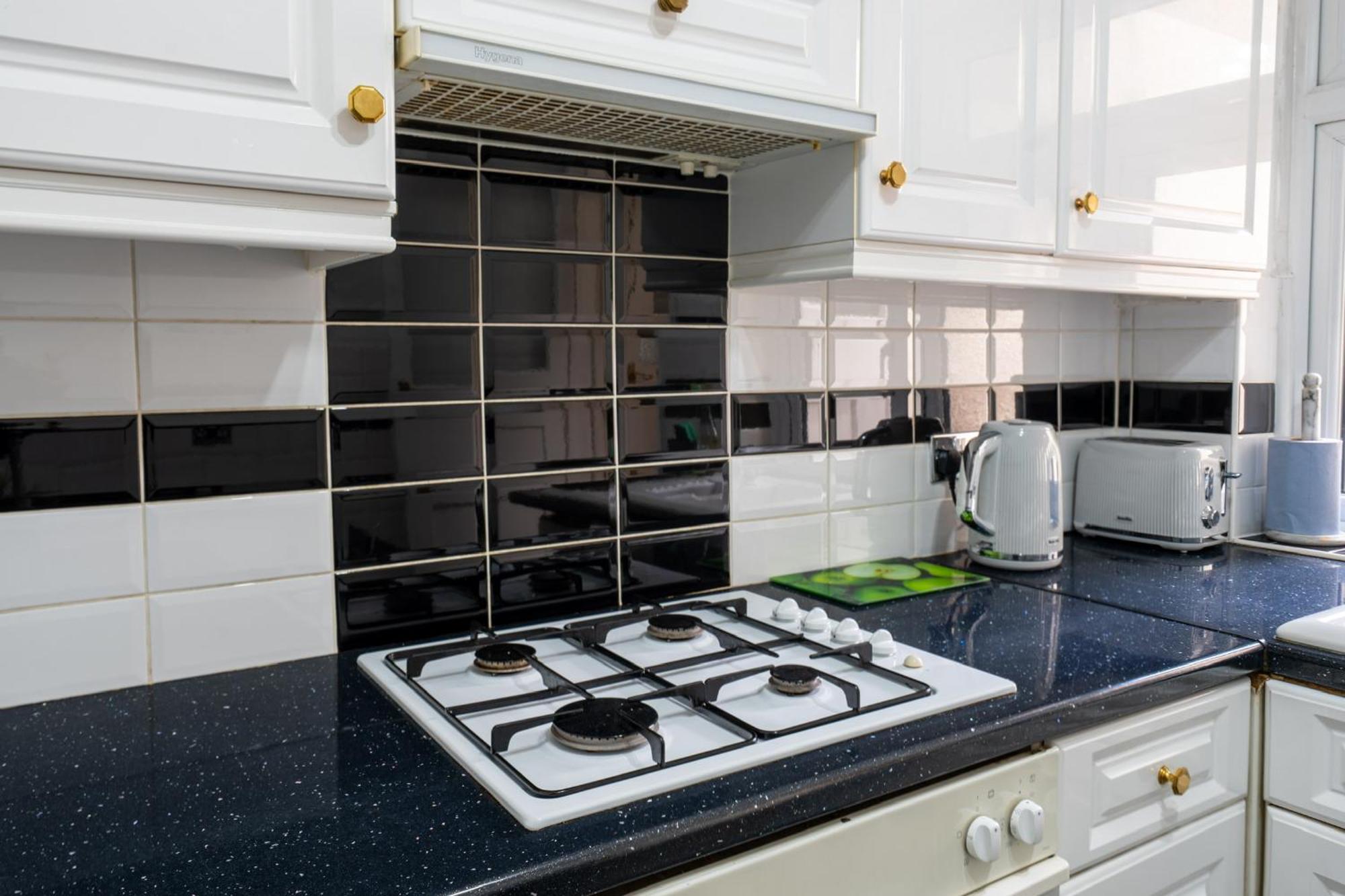 2 Bed, Wembley, Ealing, * Londra