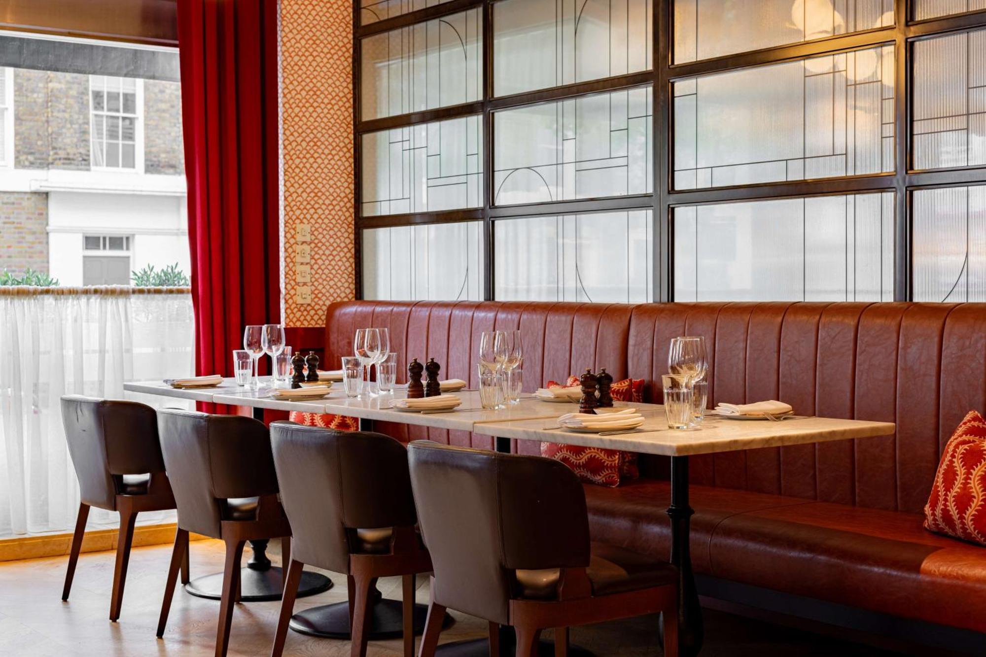Hotel Park Plaza Victoria 4*