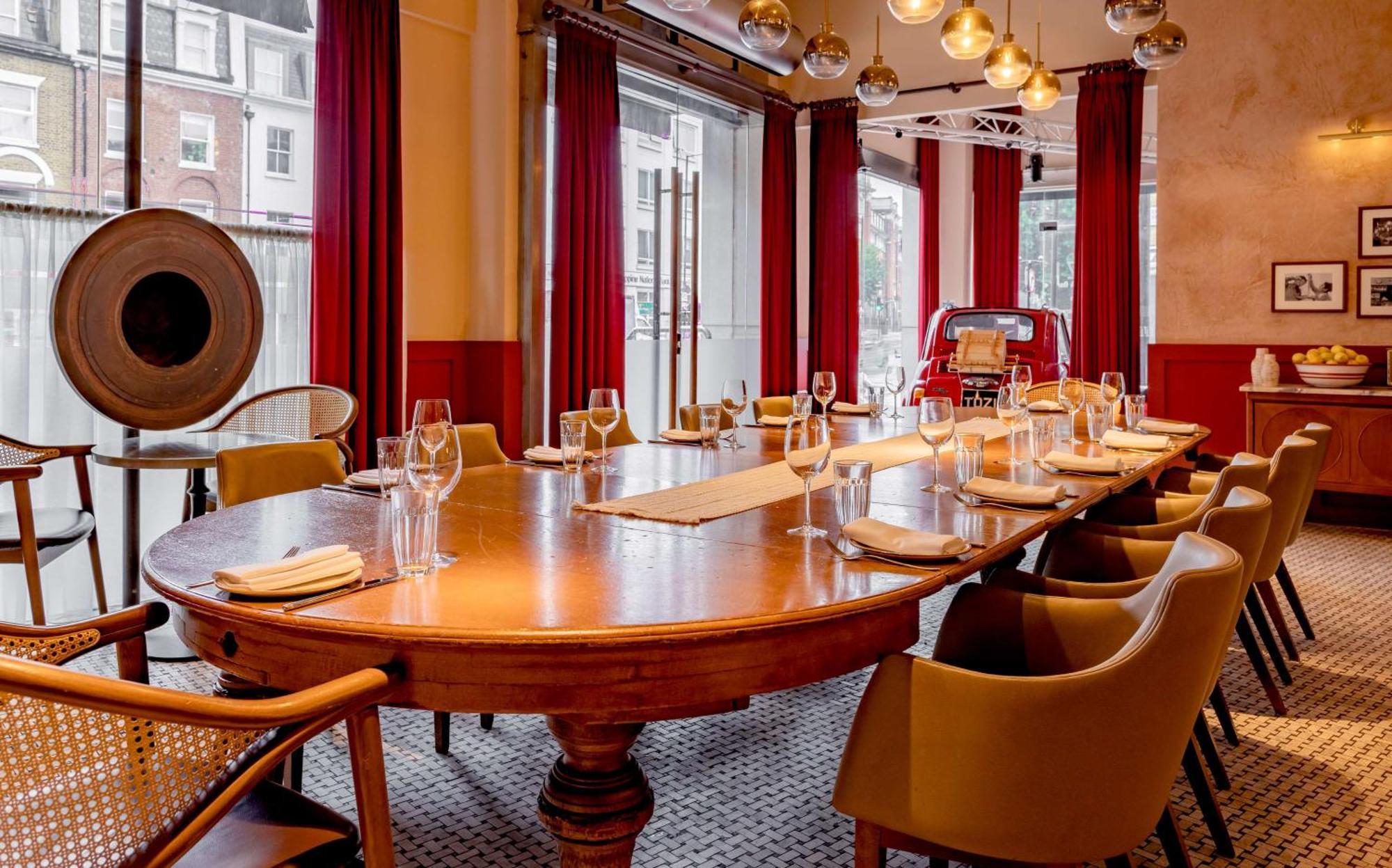 Park Plaza Victoria 4* London