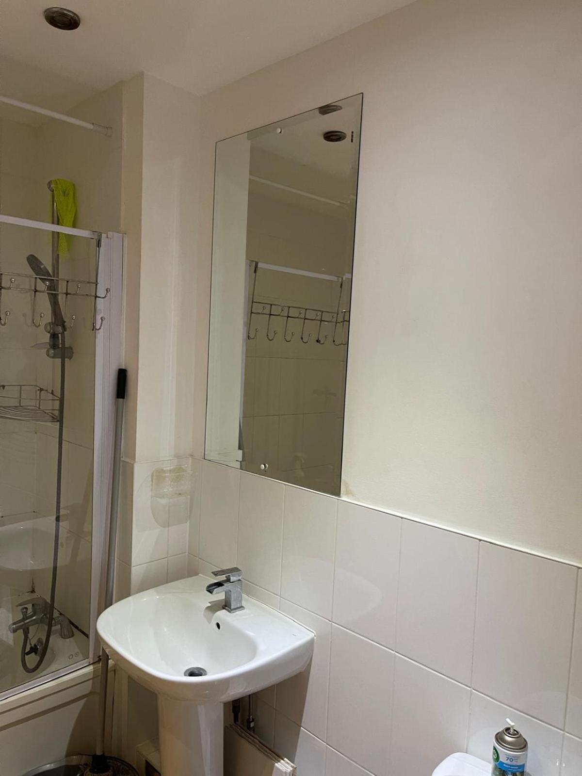 En-suite Cozy Double Bedroom * Londen