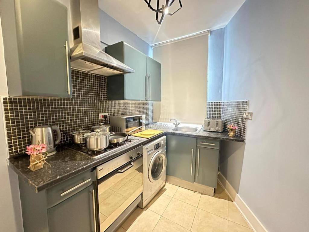 Three Bedroom Near Central Appartement Londen
