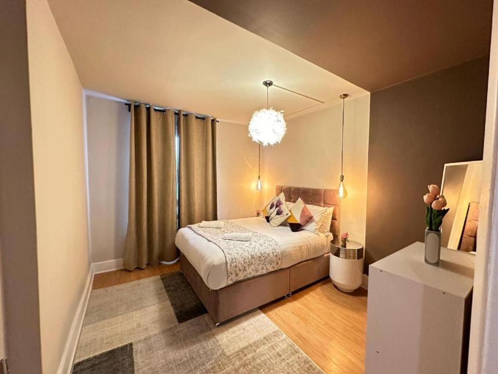 Three Bedroom Near Central * Londen
