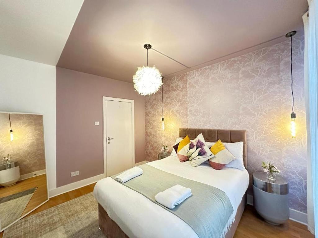Three Bedroom Near Central * Londen