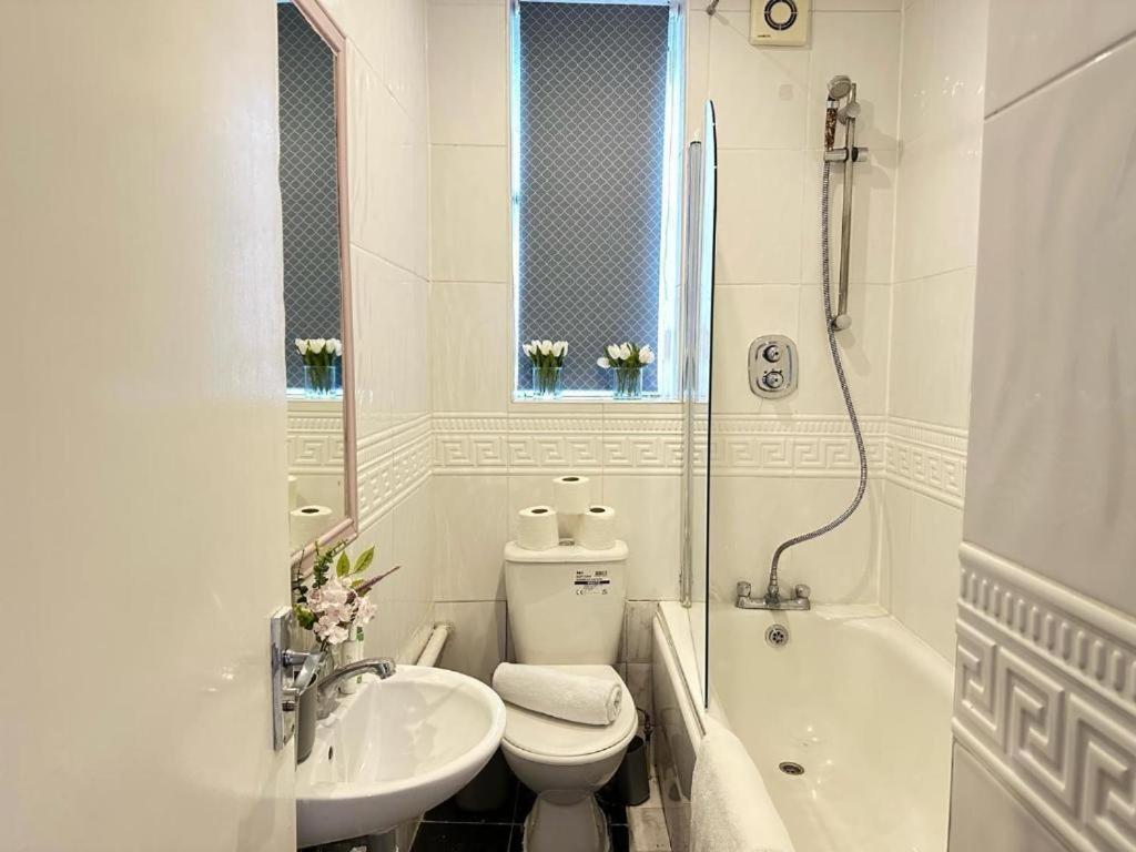 Three Bedroom Near Central Appartement *