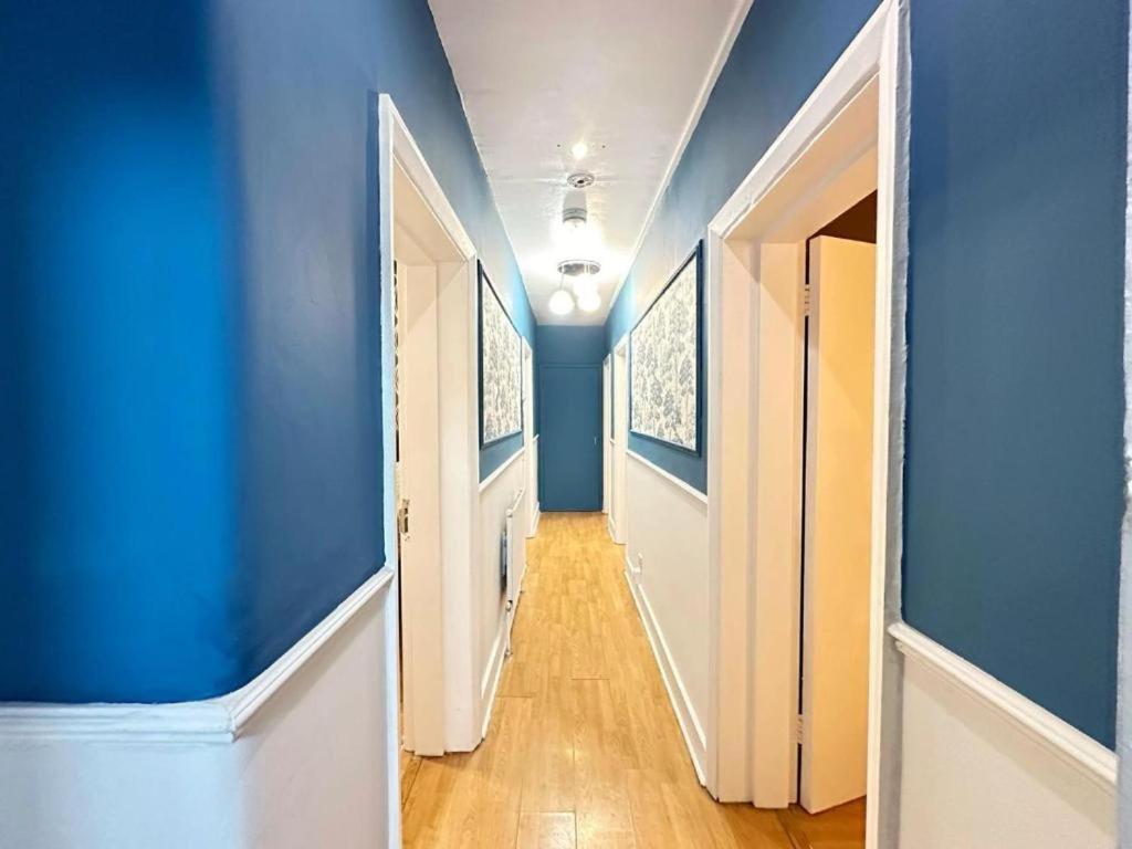 Three Bedroom Near Central * Londen