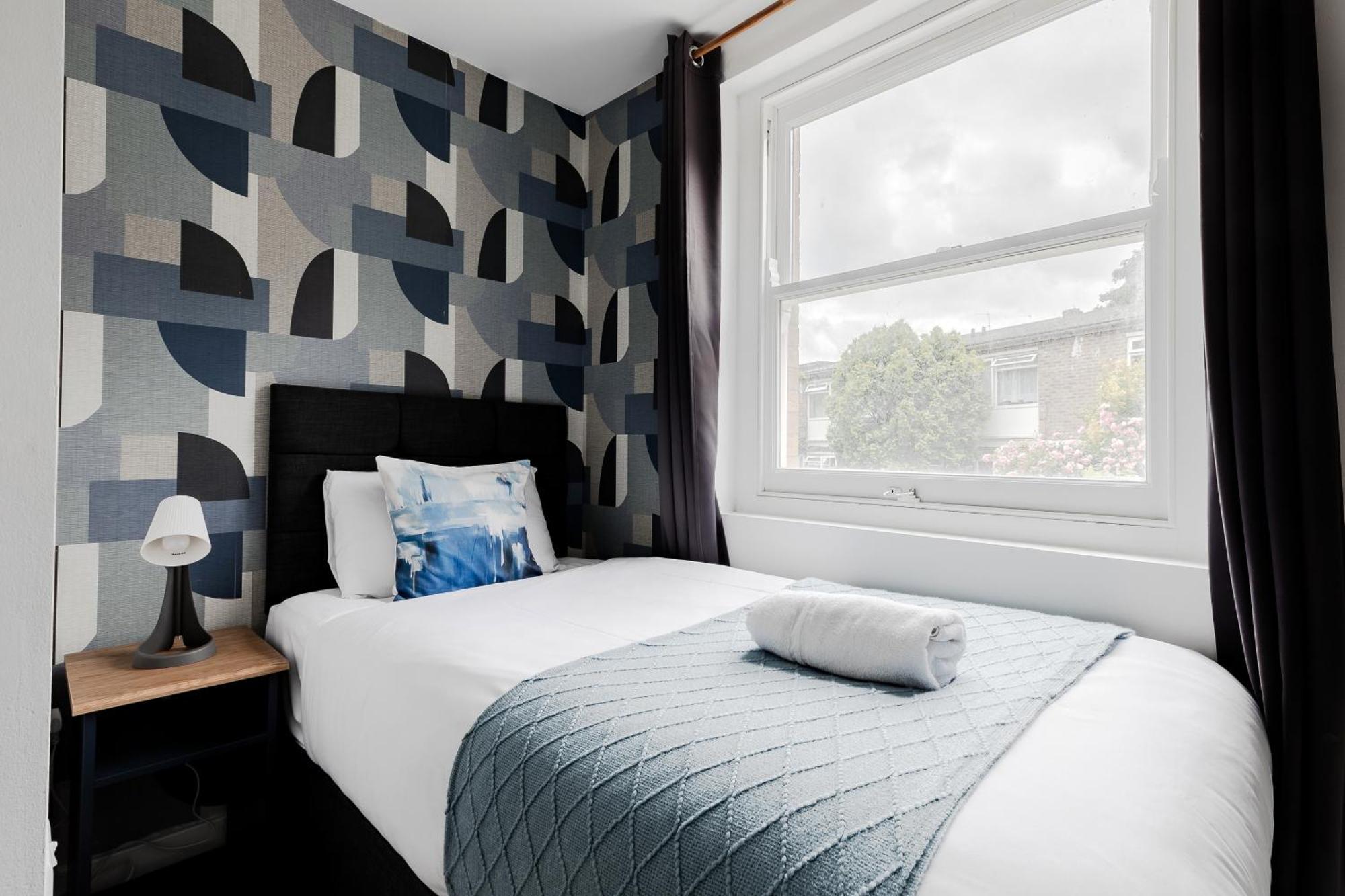 Wembar Hotel London