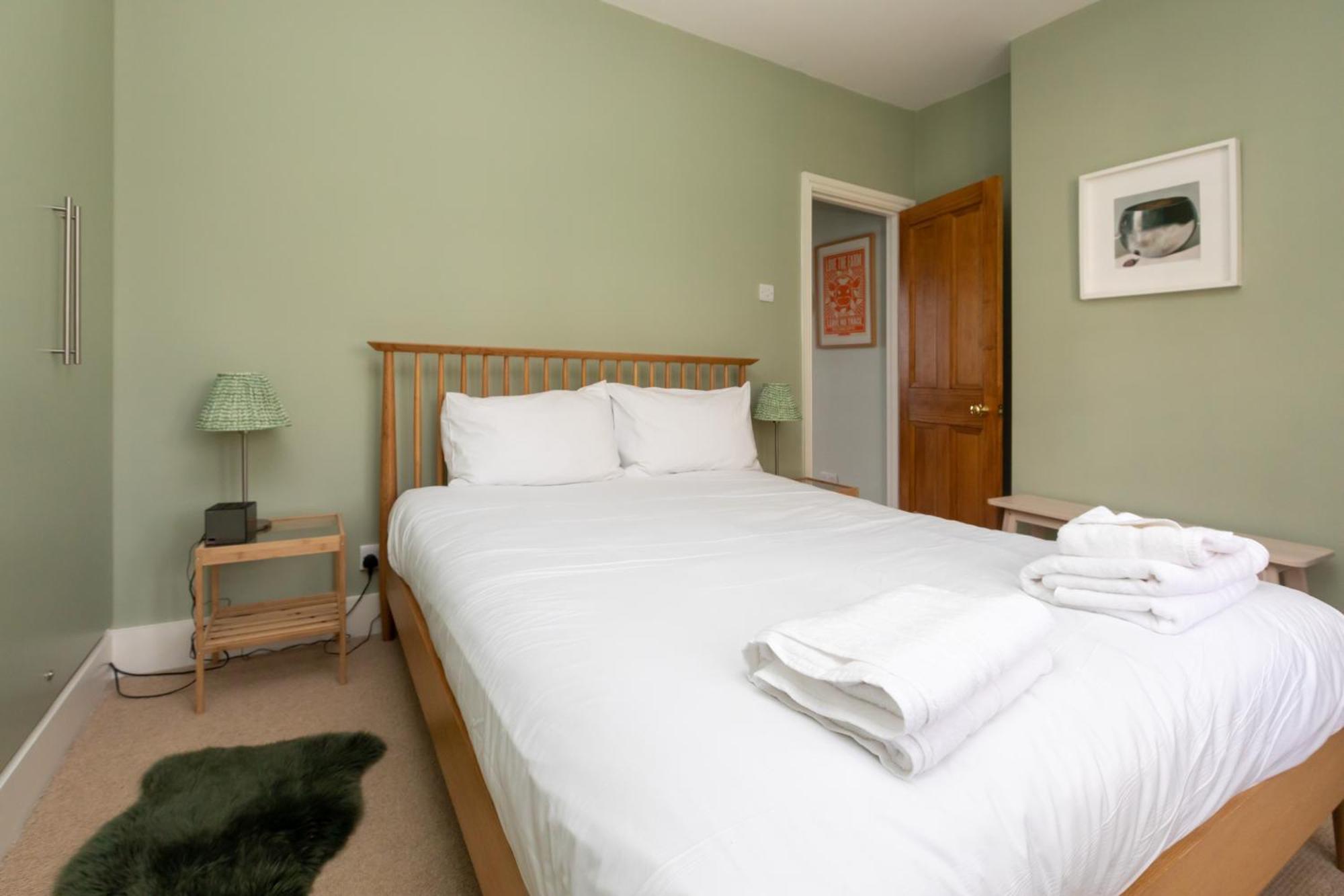 Beautiful & Cosy 2bd House - Southwark Holiday home London