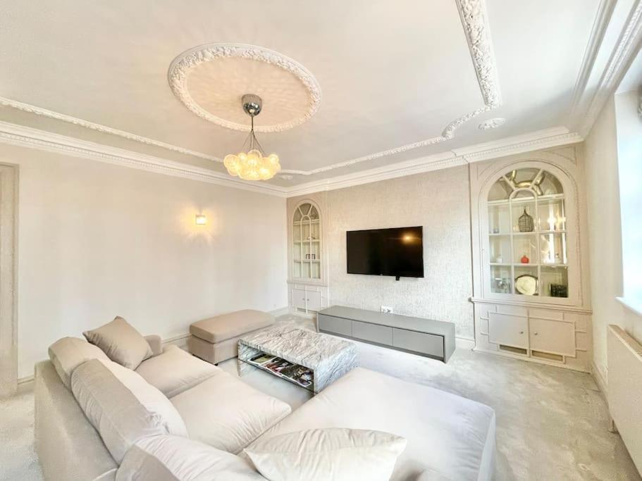 Apartment Luxury 3-bdr Flat Near Selfridges Mayfair London