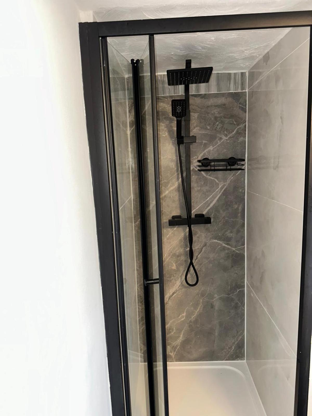 Appartamento New One Bedroom In Chiswick Londra