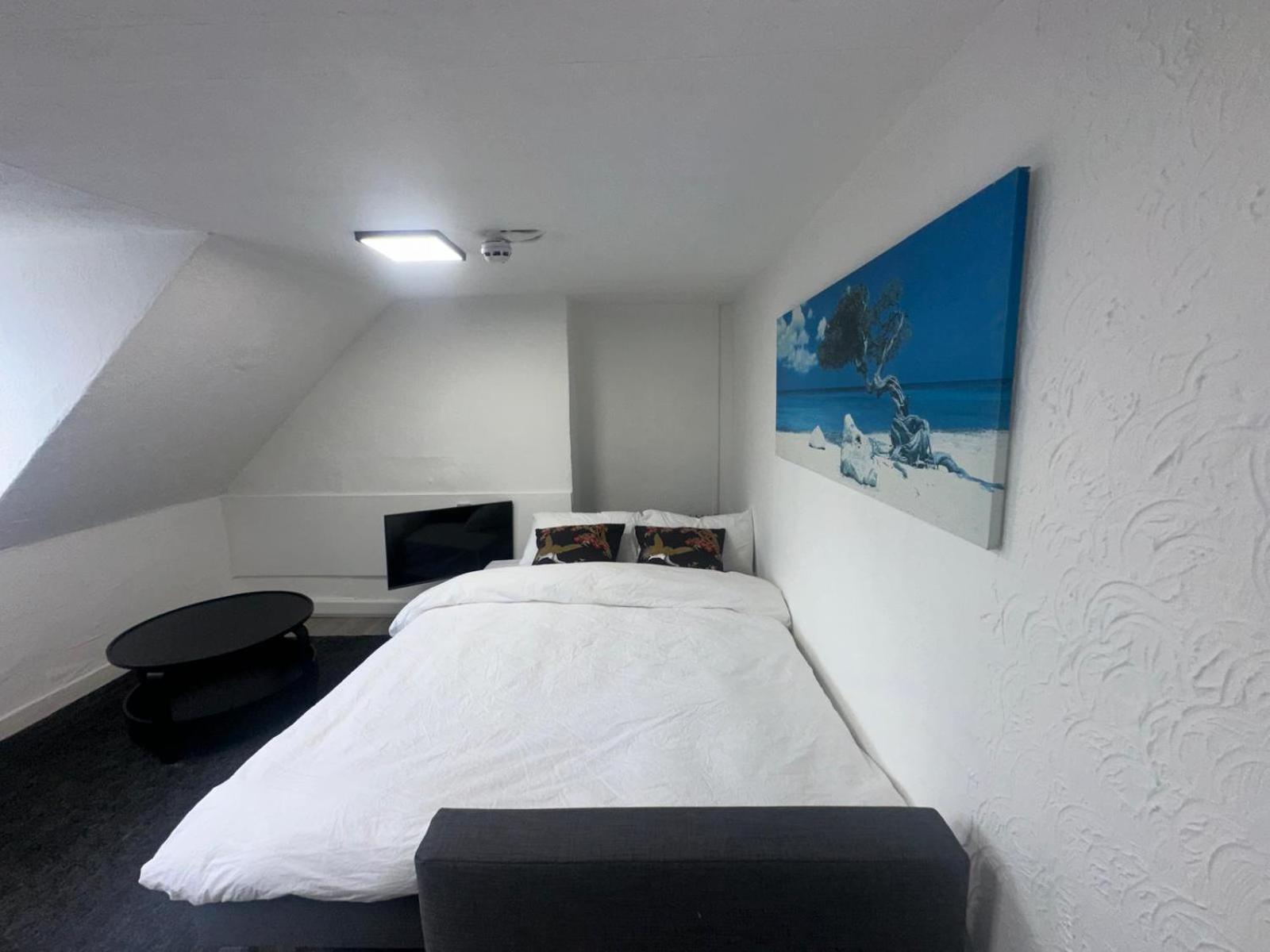 New One Bedroom In Chiswick Appartamento