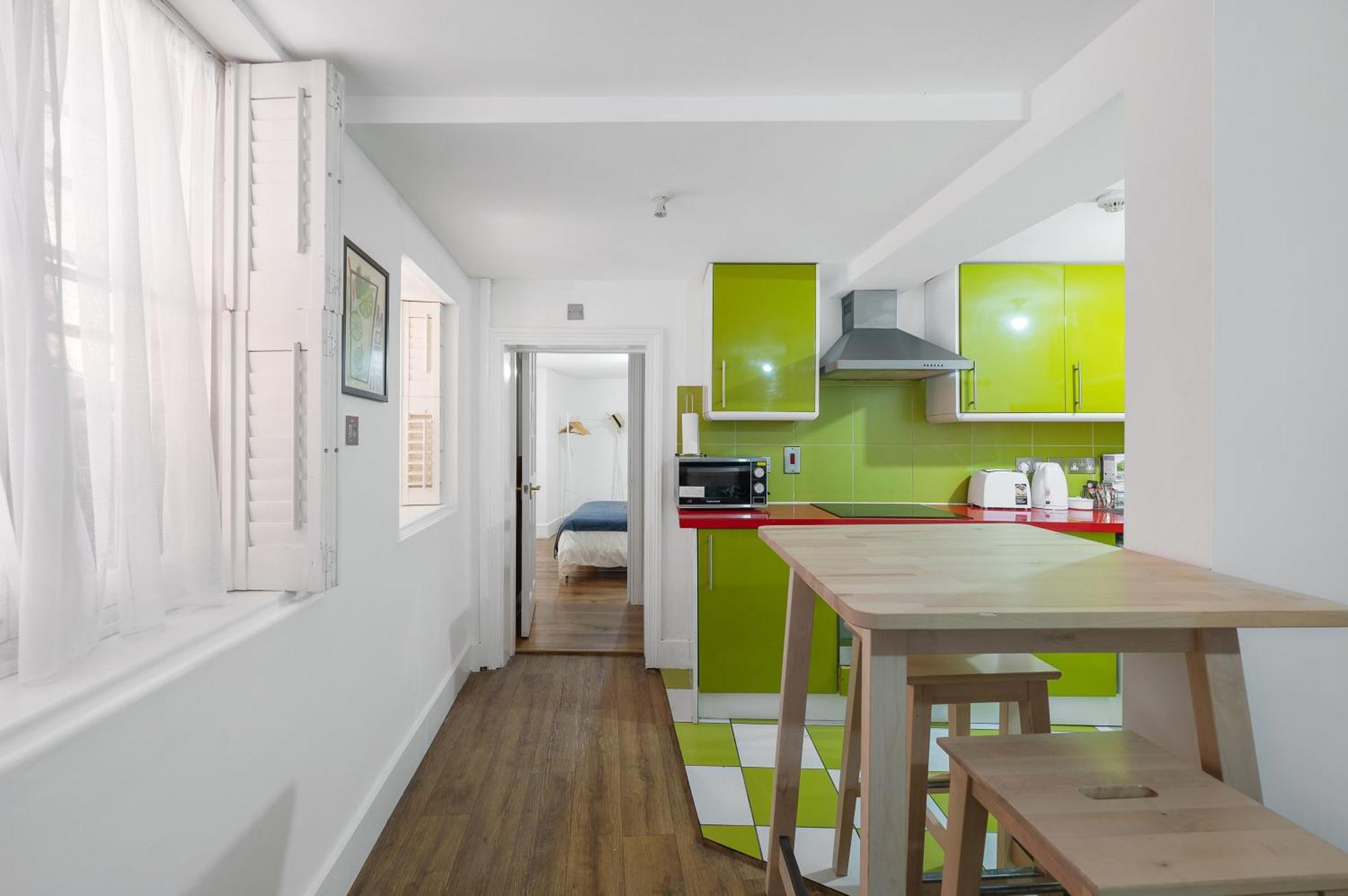 Apartment Bright And Spacious 2 Bedroom Flat With Ensuite Bathrooms In London Se5 *