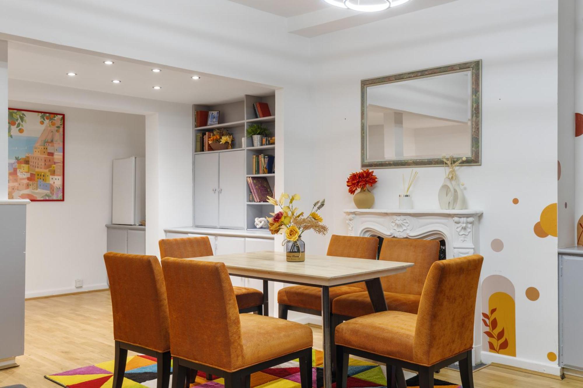 Hyde Park Arty Apartment *