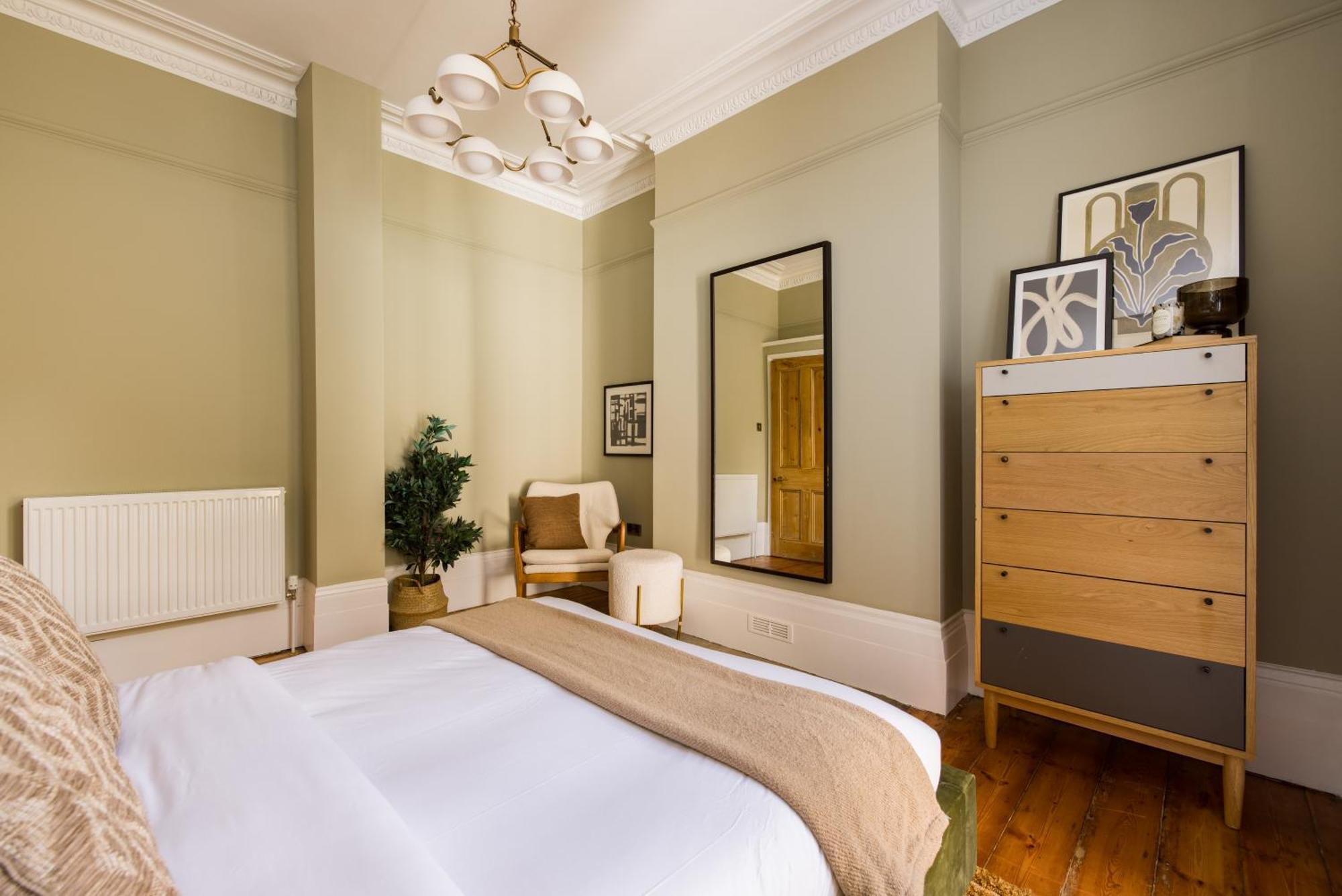 The Tyrwhitt Road Place - Lovely 2bdr Flat With Garden Lägenhet London