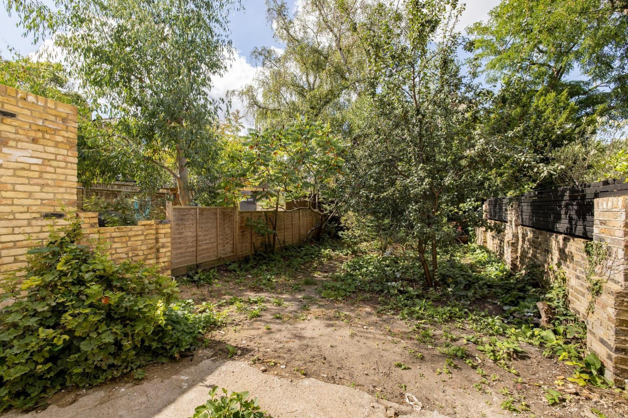 The Tyrwhitt Road Place - Lovely 2bdr Flat With Garden Lägenhet