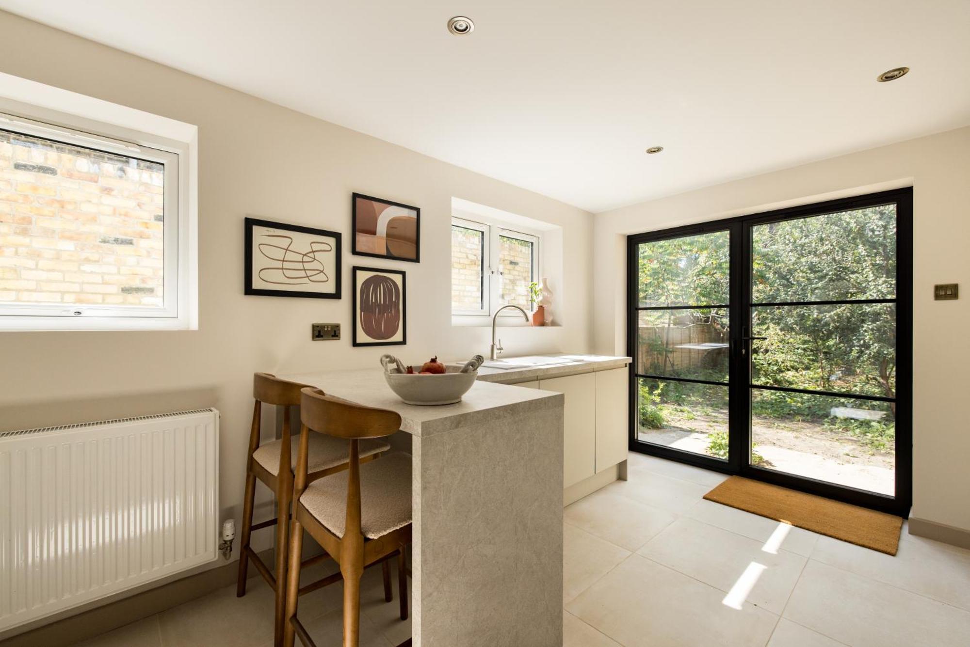 The Tyrwhitt Road Place - Lovely 2bdr Flat With Garden Lägenhet