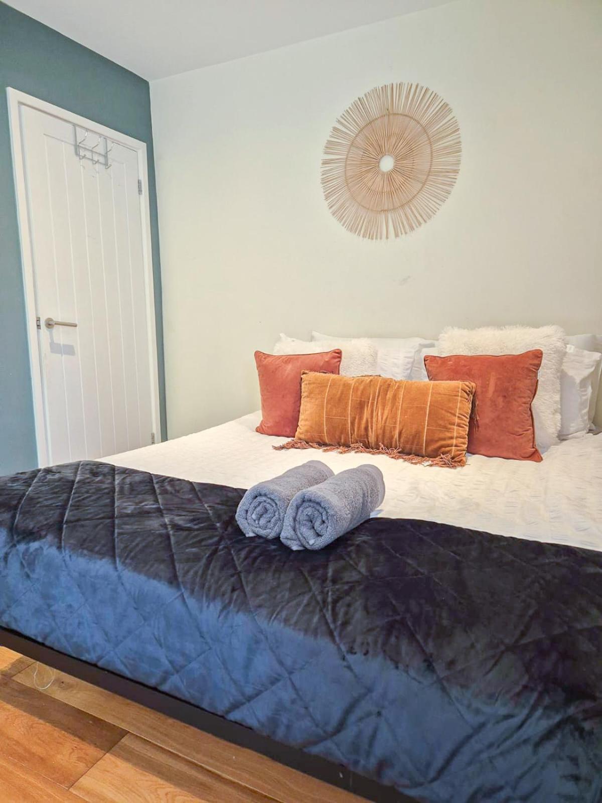 Apartment Refined 2 Bedroom Flat Few Steps From The Oval *