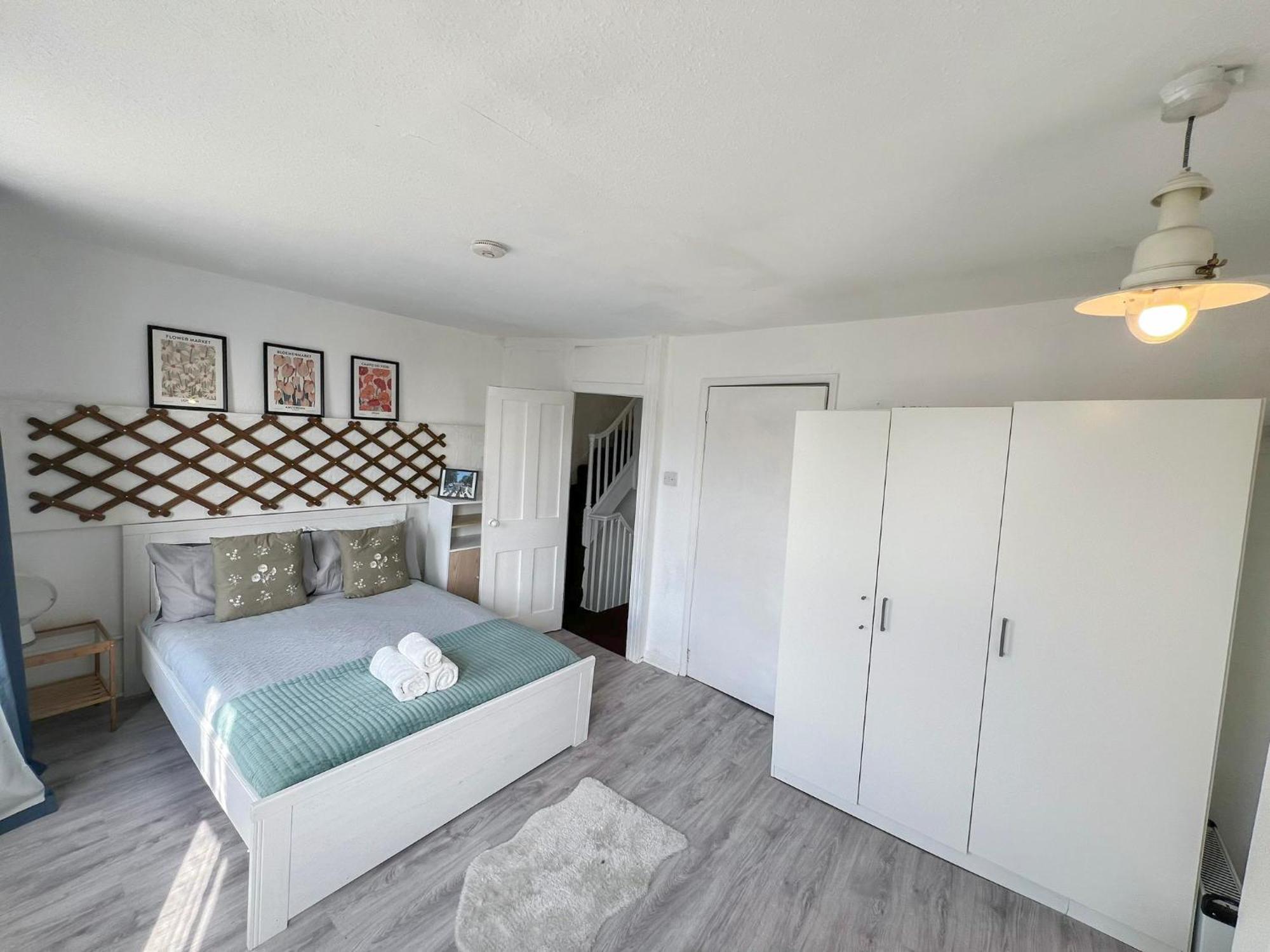 Apartment 2 Bedroom Flat A Short Walk Away To Barbican Centre Near Farringdon, Old St *