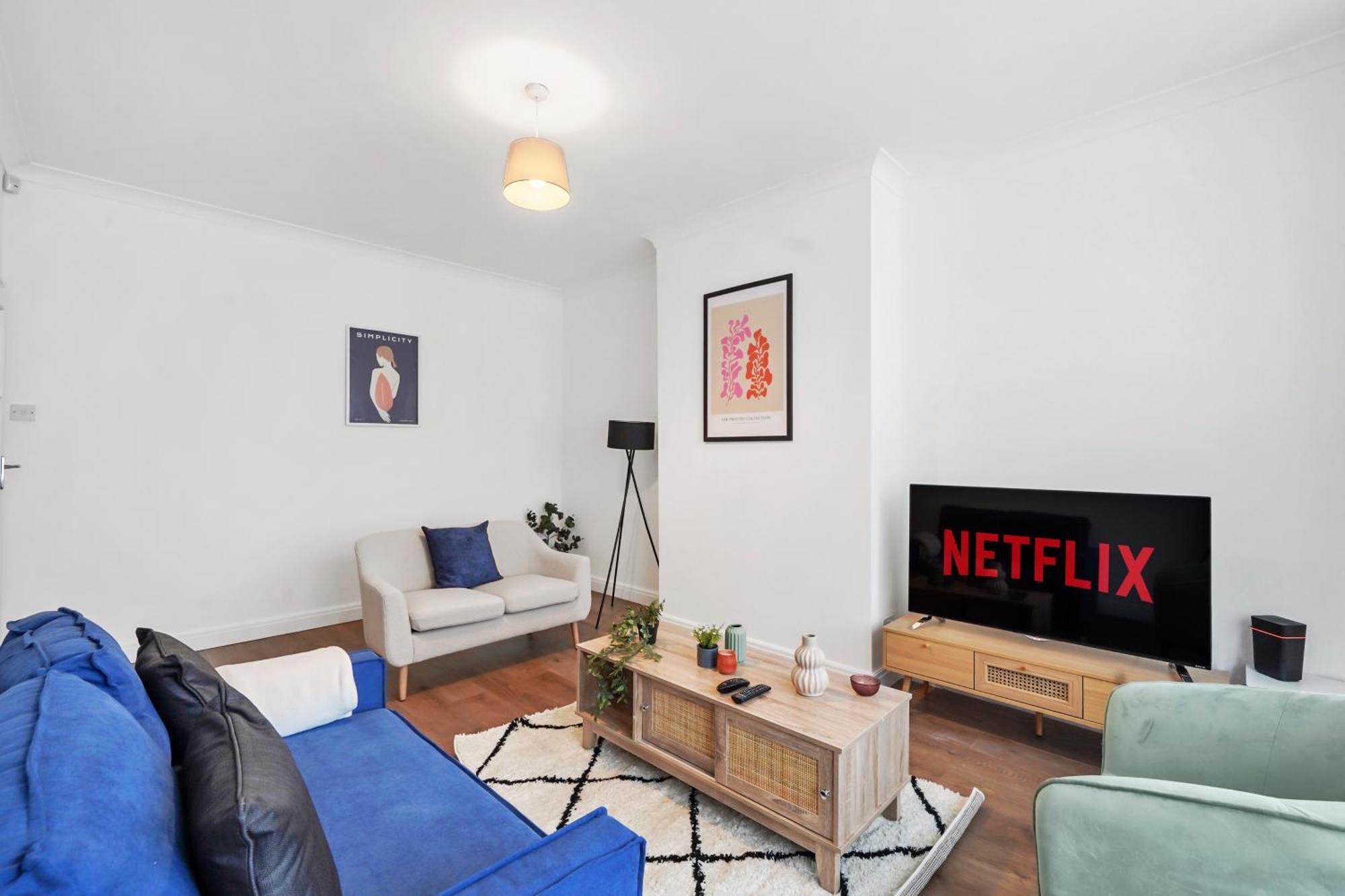 4 Bedroom House & Free Parking Close To Kensal Rise Station * Londen