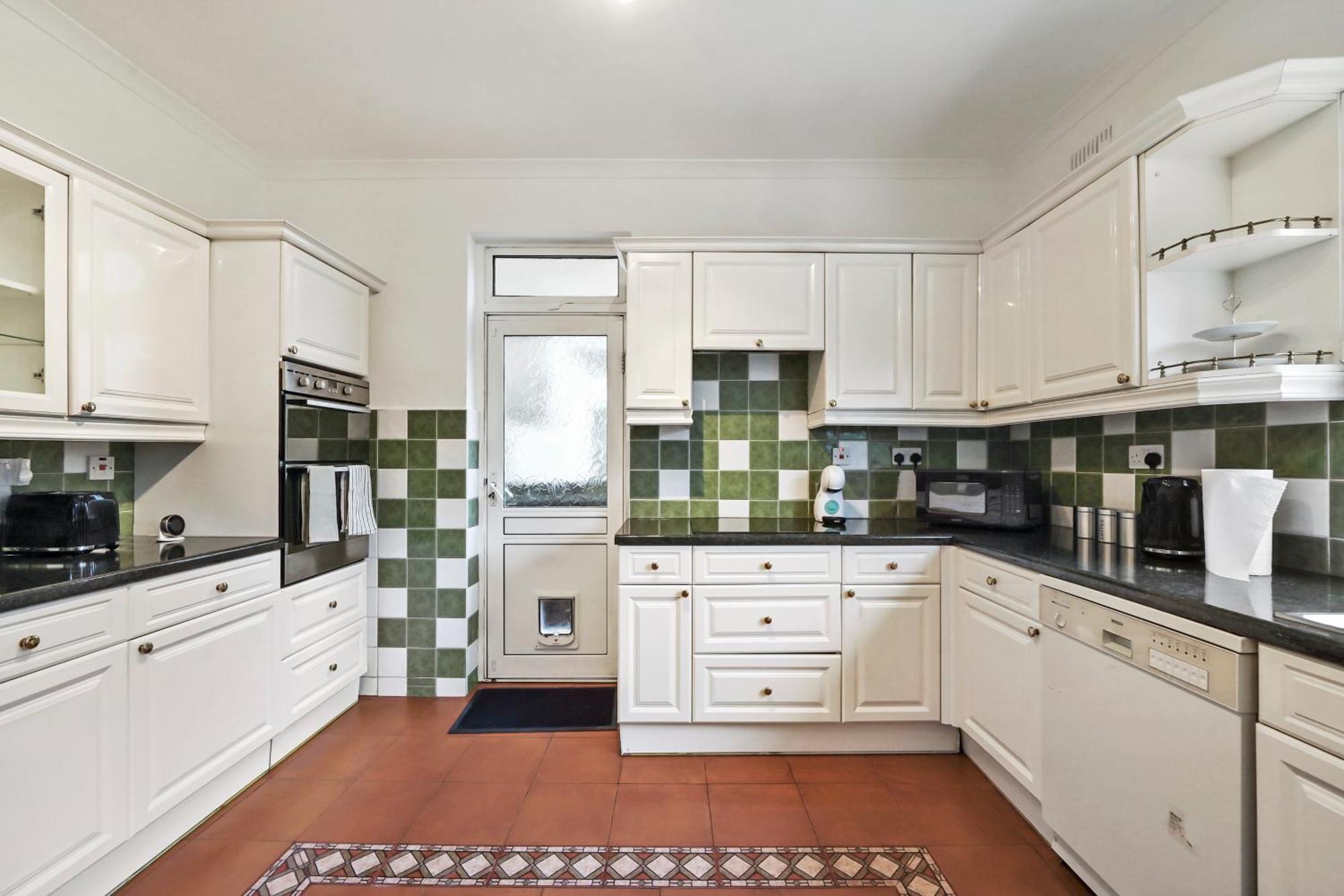 Vakantiehuis 4 Bedroom House & Free Parking Close To Kensal Rise Station