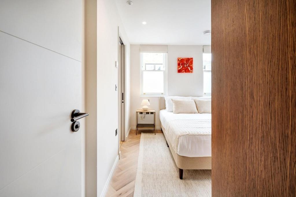 Two Bed Duplex In Covent Garden Londra