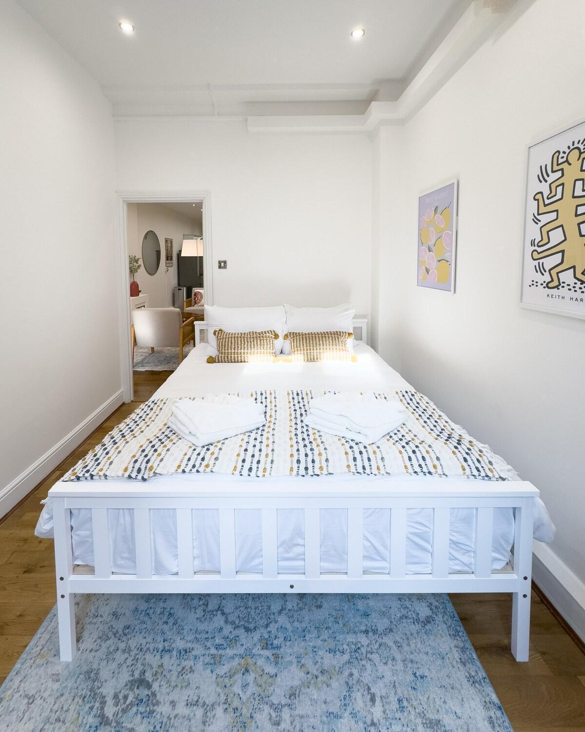 Bright And Cosy 100m From Trafalgar Square Lejlighed London