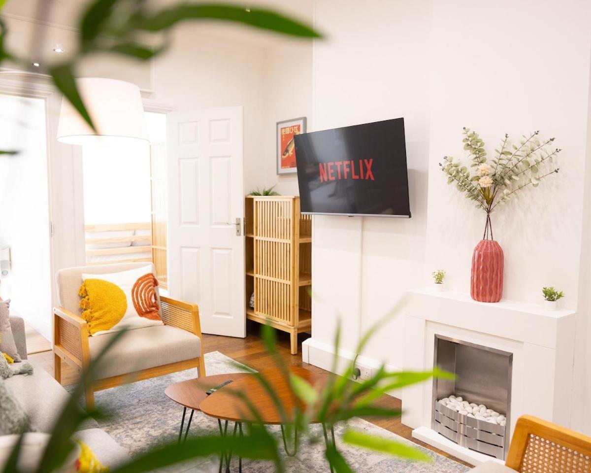 Bright And Cosy 100m From Trafalgar Square London