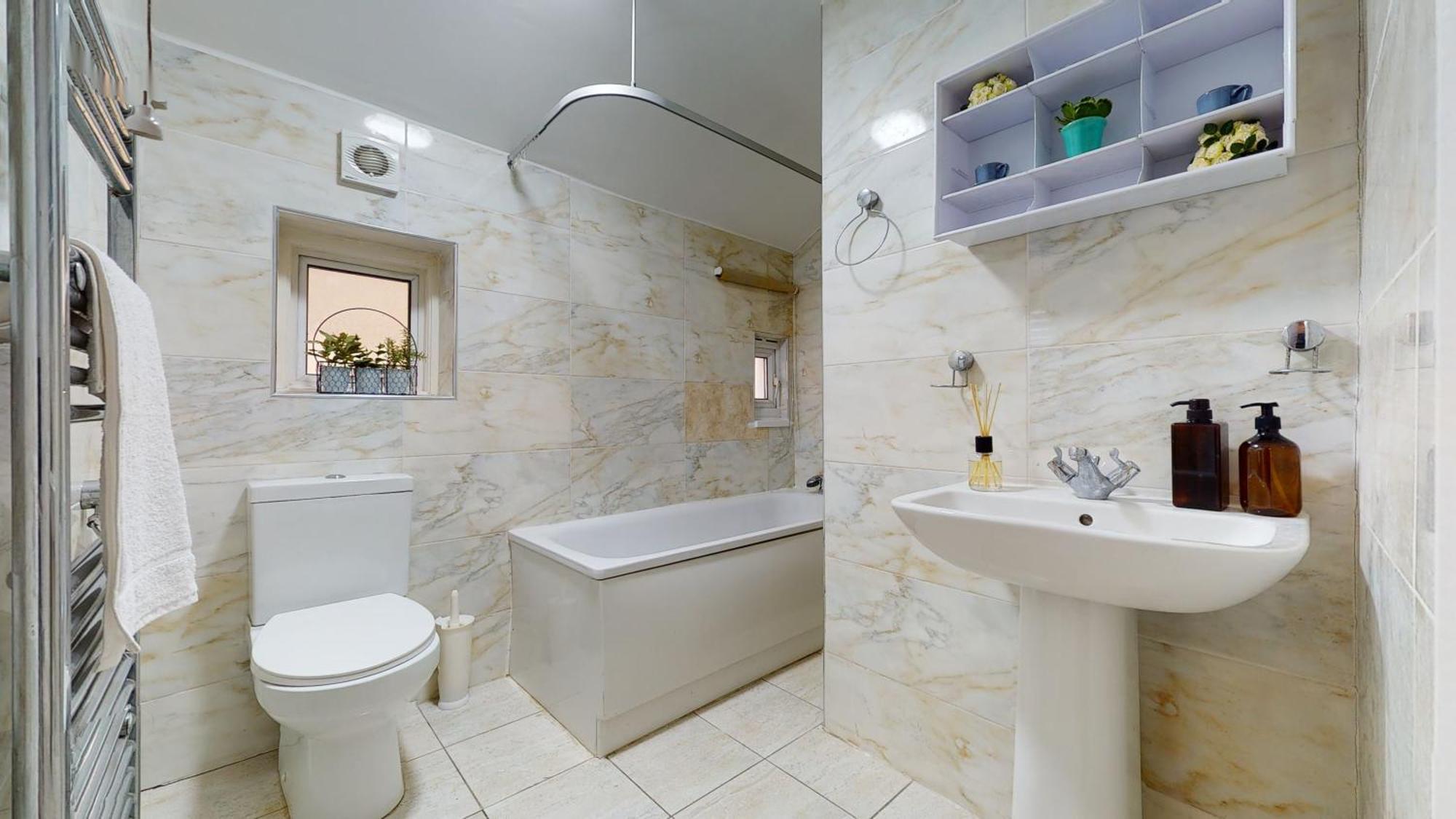 Large Dulwich 3 Bedroom Near Kings College Hospital * London