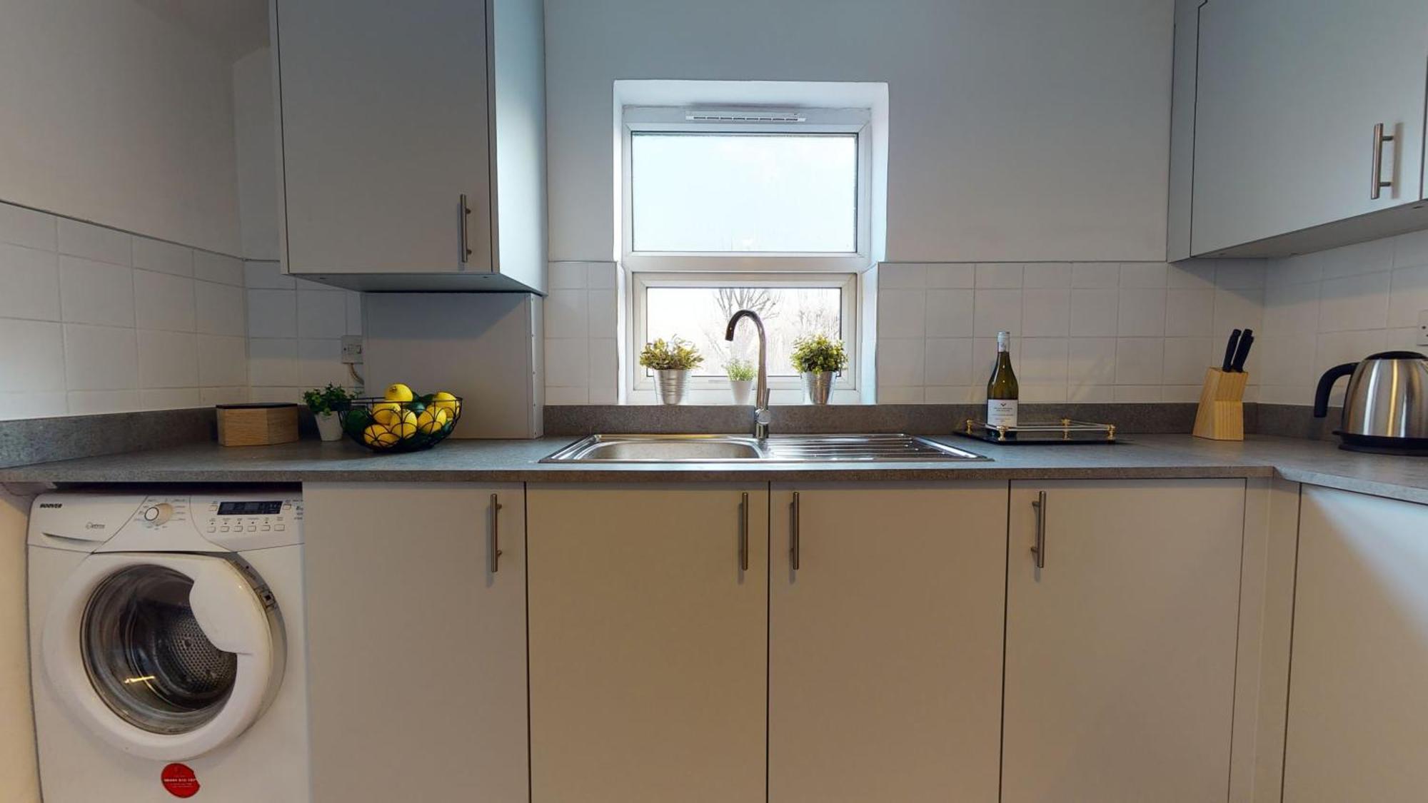 Large Dulwich 3 Bedroom Near Kings College Hospital Apartment *