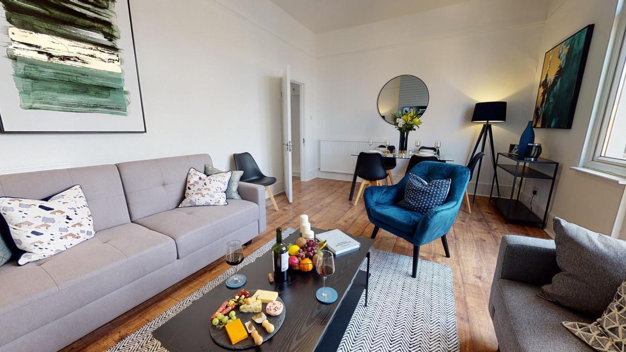 Large Dulwich 3 Bedroom Near Kings College Hospital *