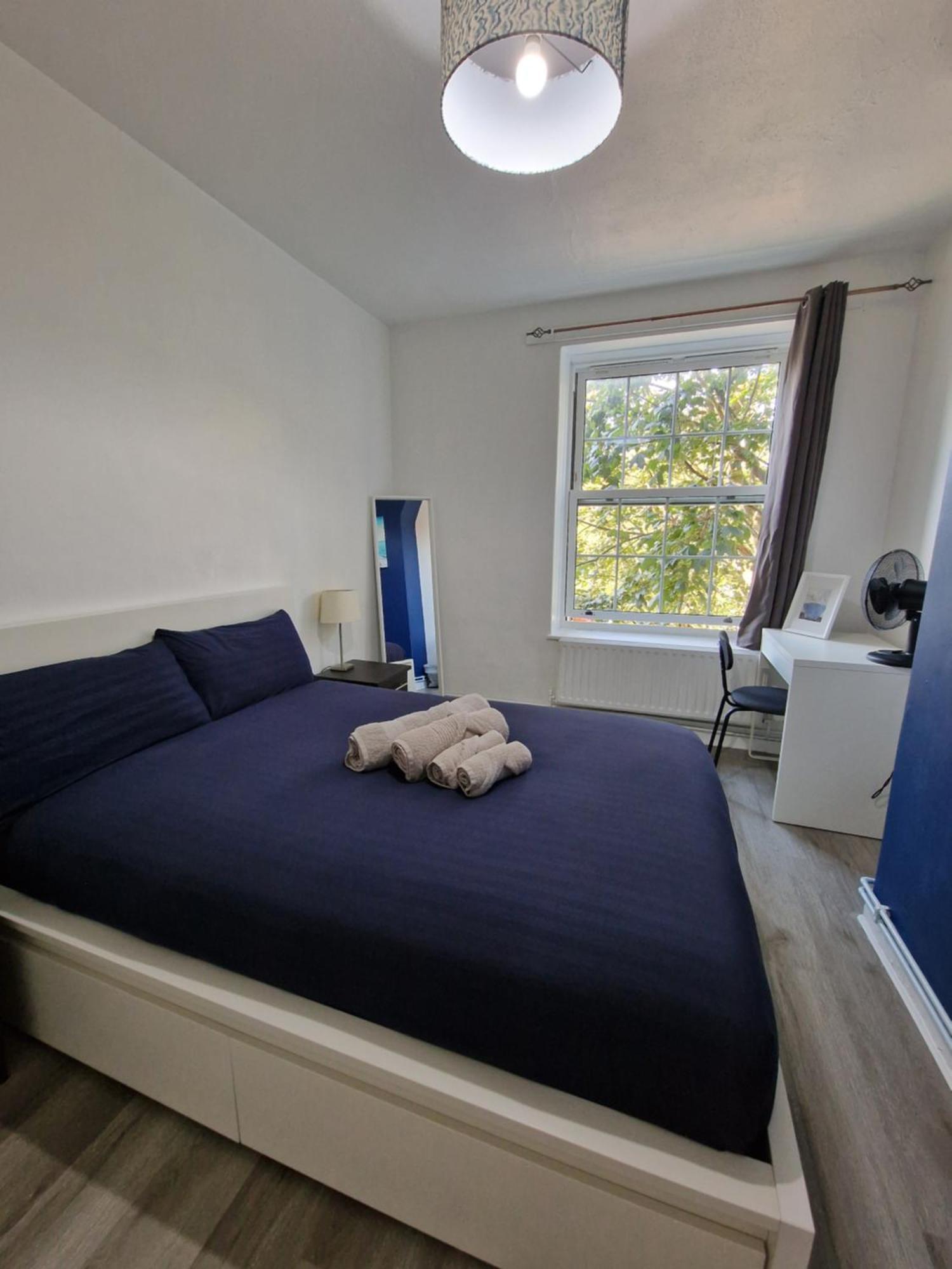 Comfortable 2 Bedrooms Flat In Oval Lejlighed