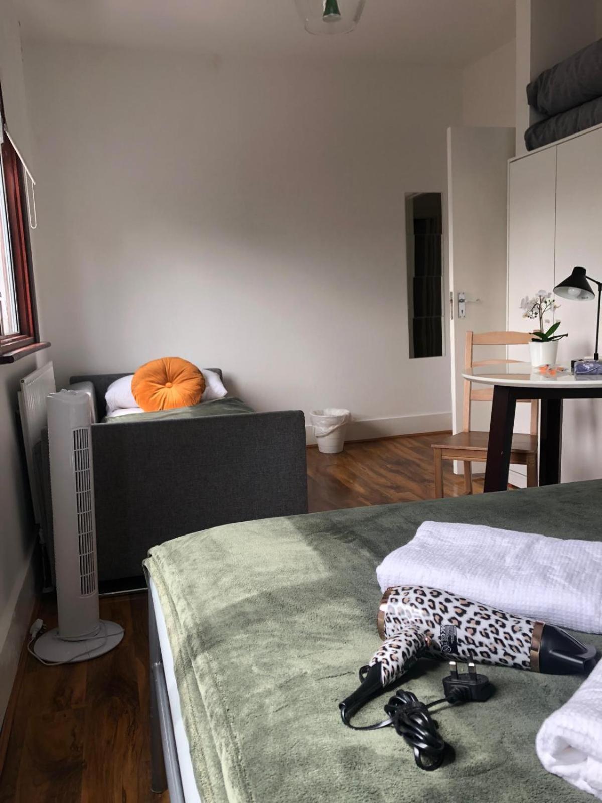 Comfy Private Bedrooms Across The Euston Station Londres