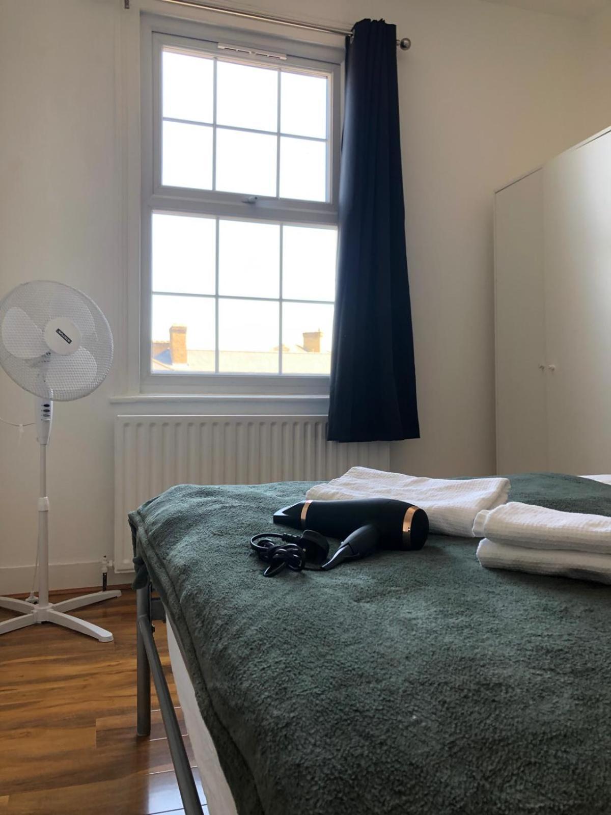 Comfy Private Bedrooms Across The Euston Station Maison d'hôtes