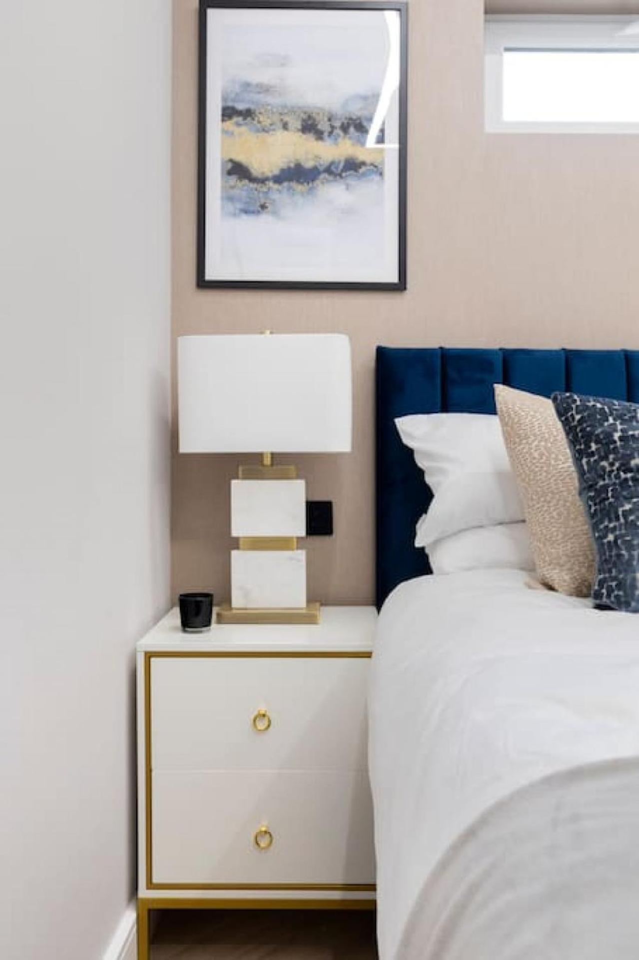 5 Star Accommodation, 2 Minutes To Brent Cross Station Appartement Londres