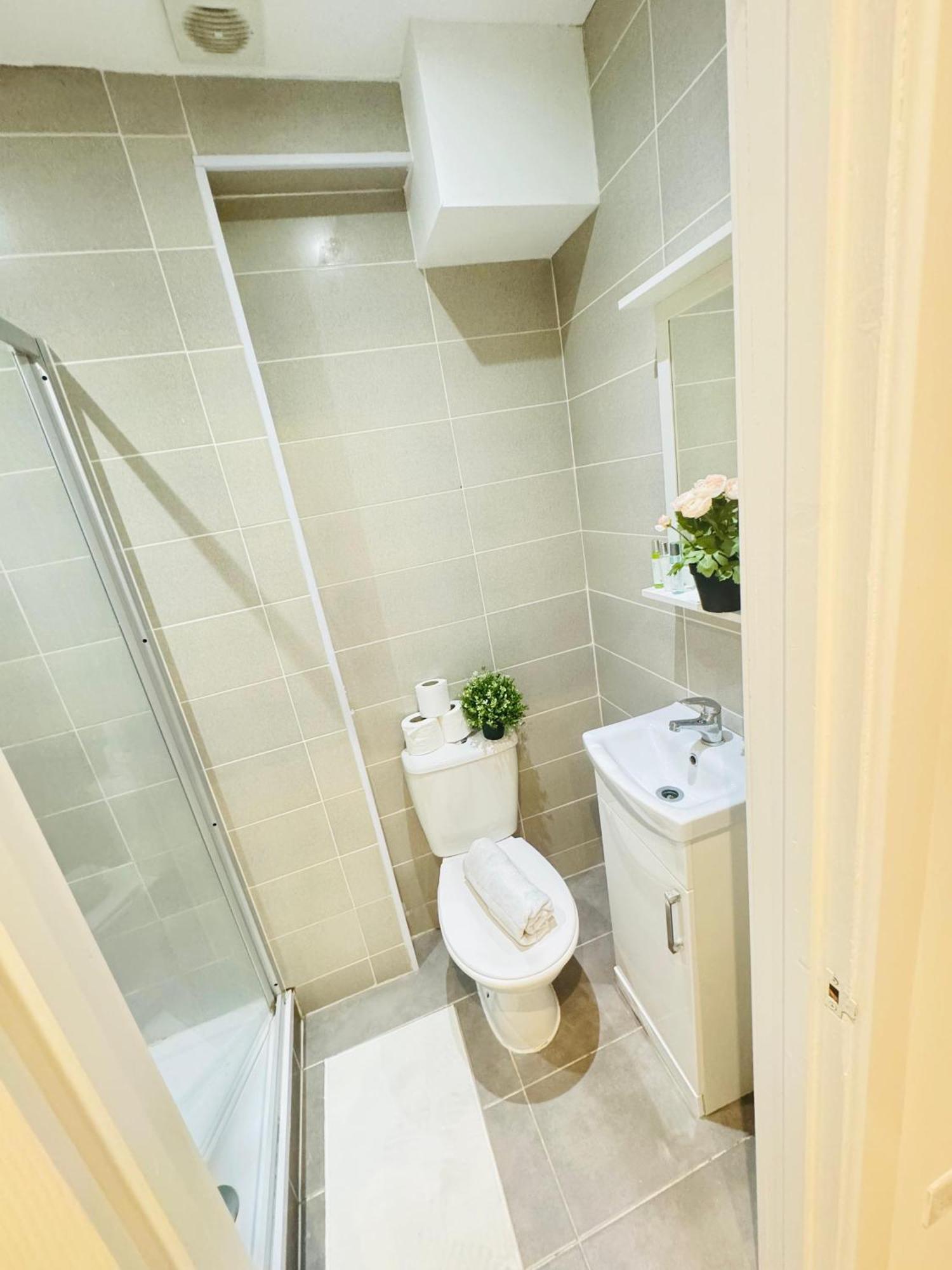Studio Near Central Apartment London