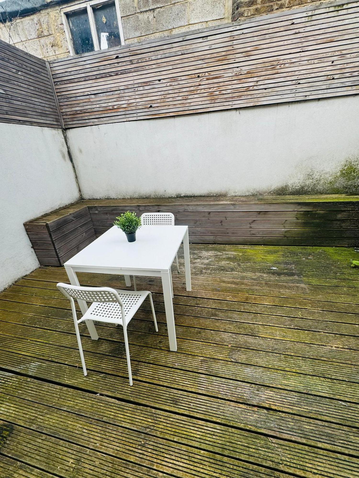 Studio Near Central Apartment