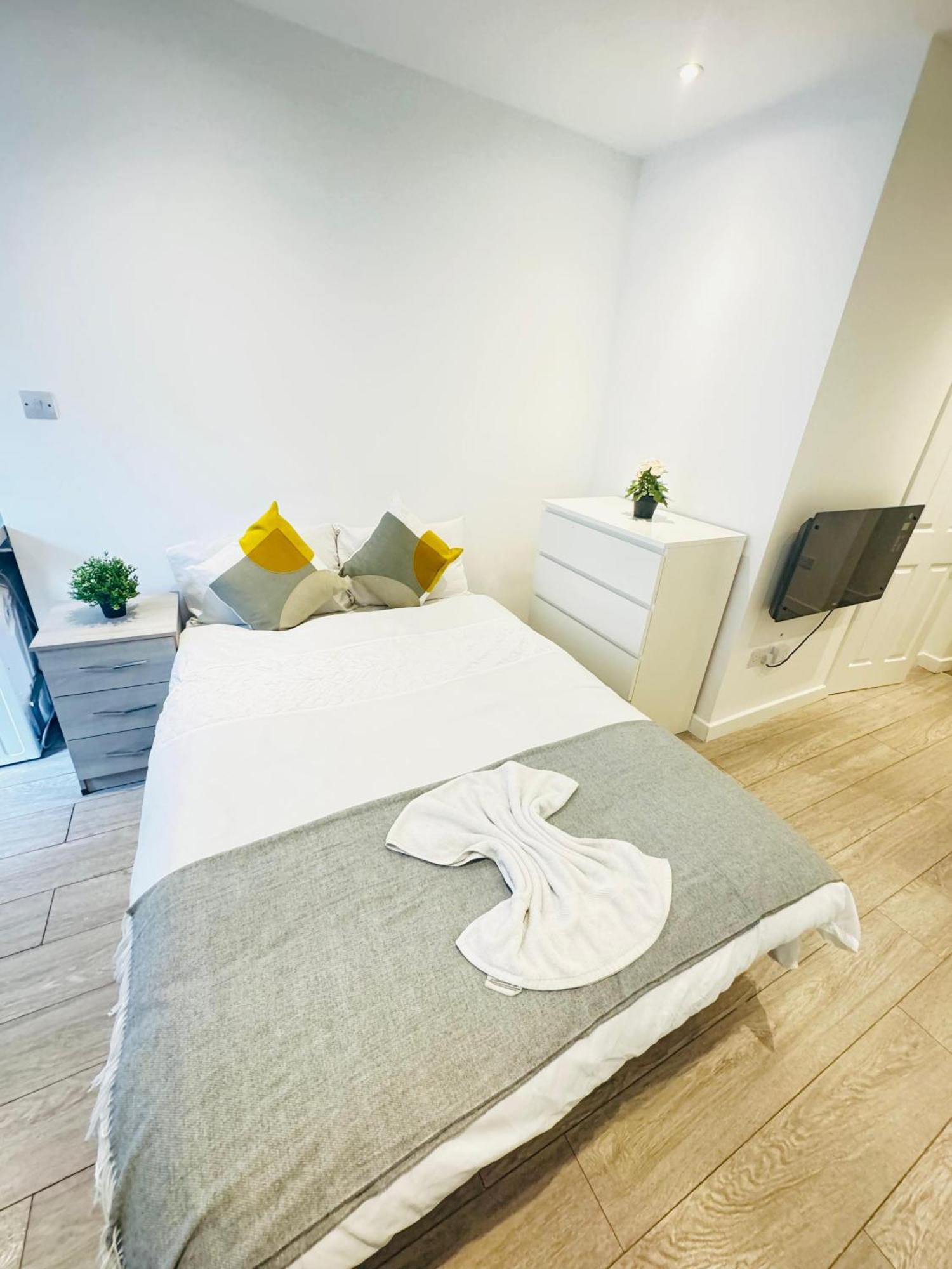 Studio Near Central Apartment