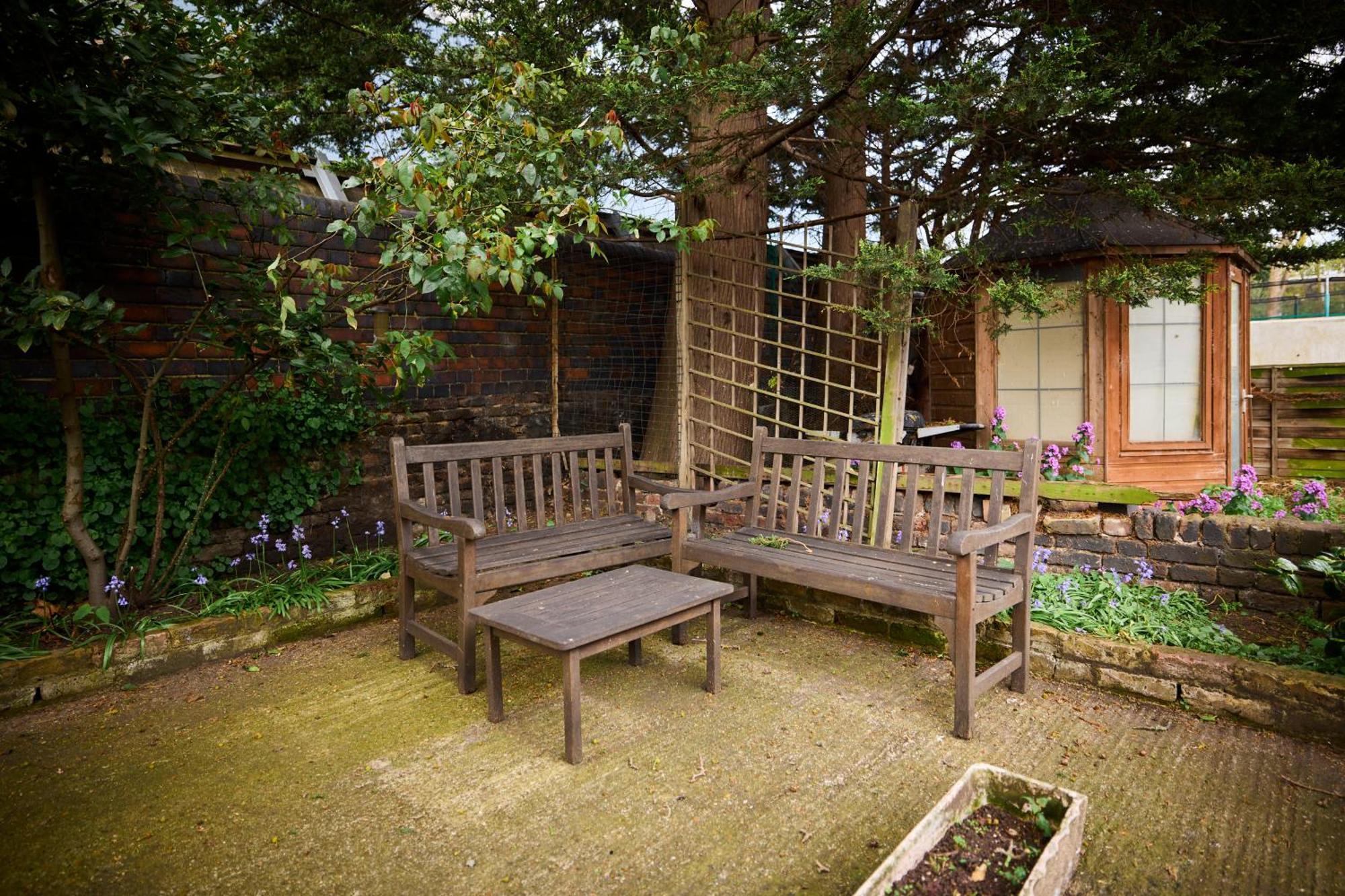The Earl's Court Hideout - Lovely 4bdr House With Garden Apartment London
