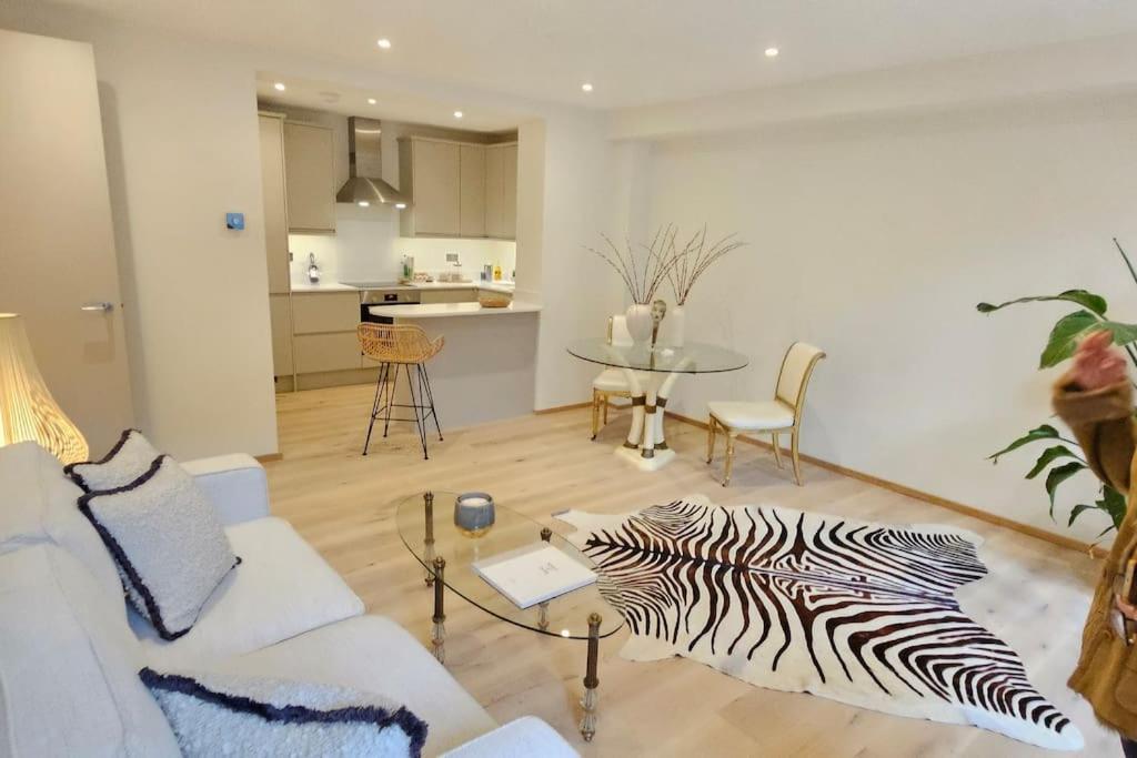 Appartement Stylish New 2 Bedroom *