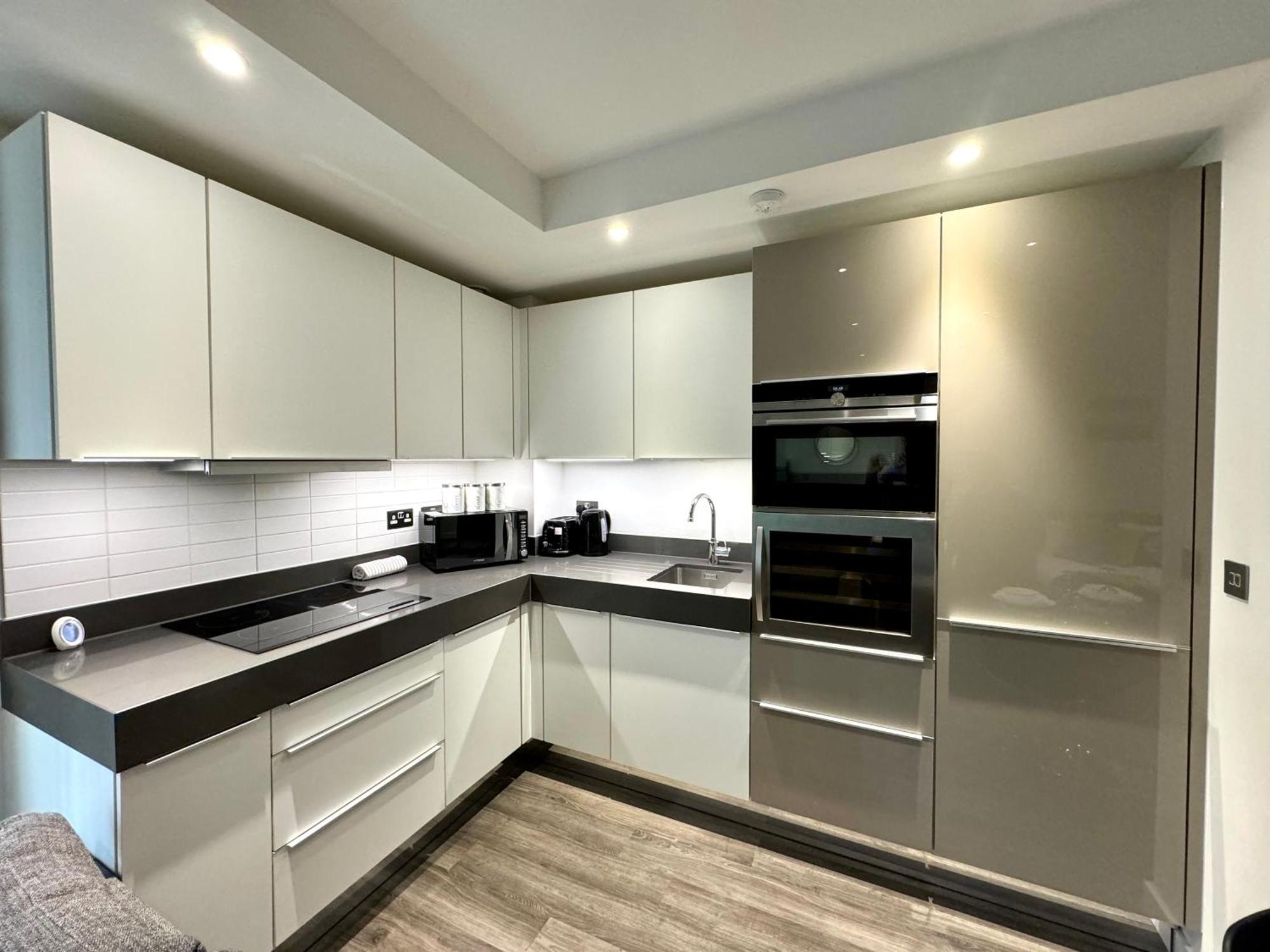 Modern Close To Tower Bridge, Sky Garden, Train And Much Apartment