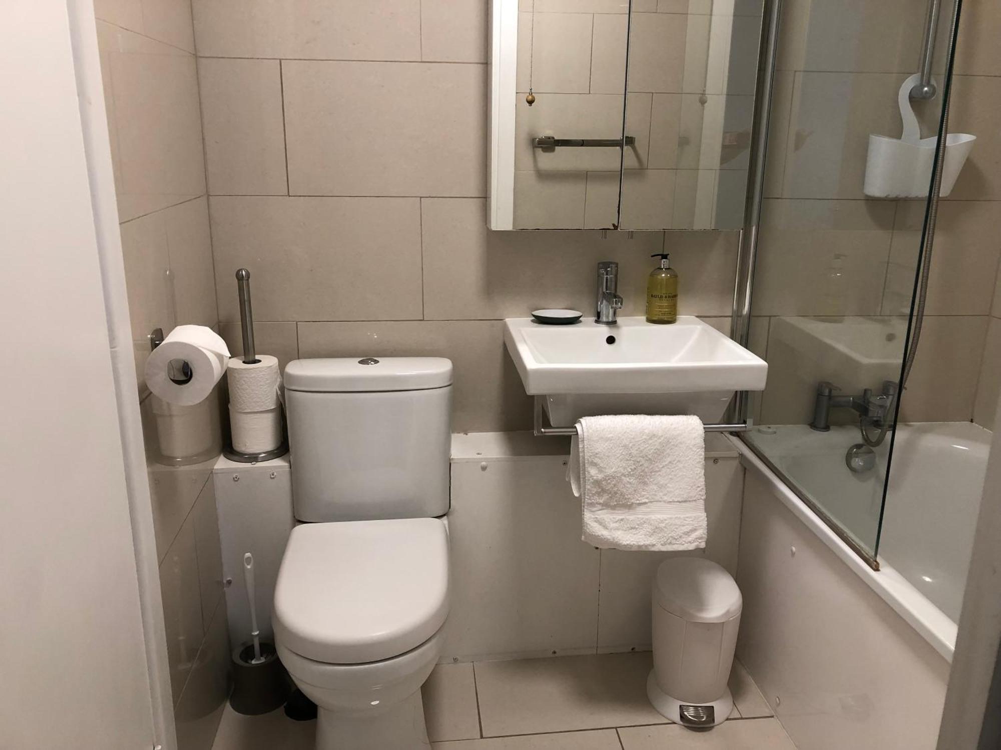 Cosy Kings Cross Apartment, London, Just 8 Mins Walk To Kings Cross St Pancras Station Londen