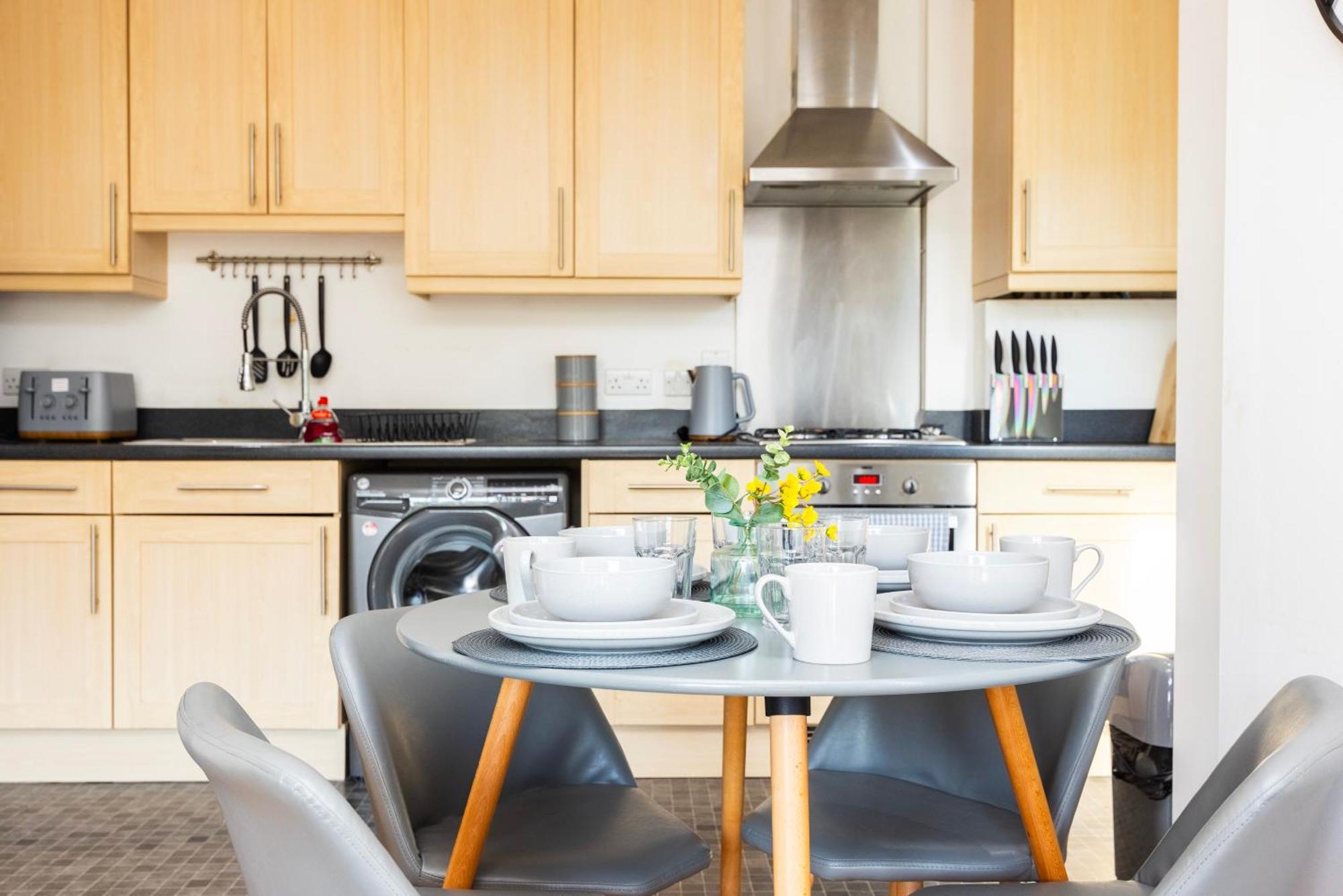 Modern 2 Bed Flat In Greenwich Londen